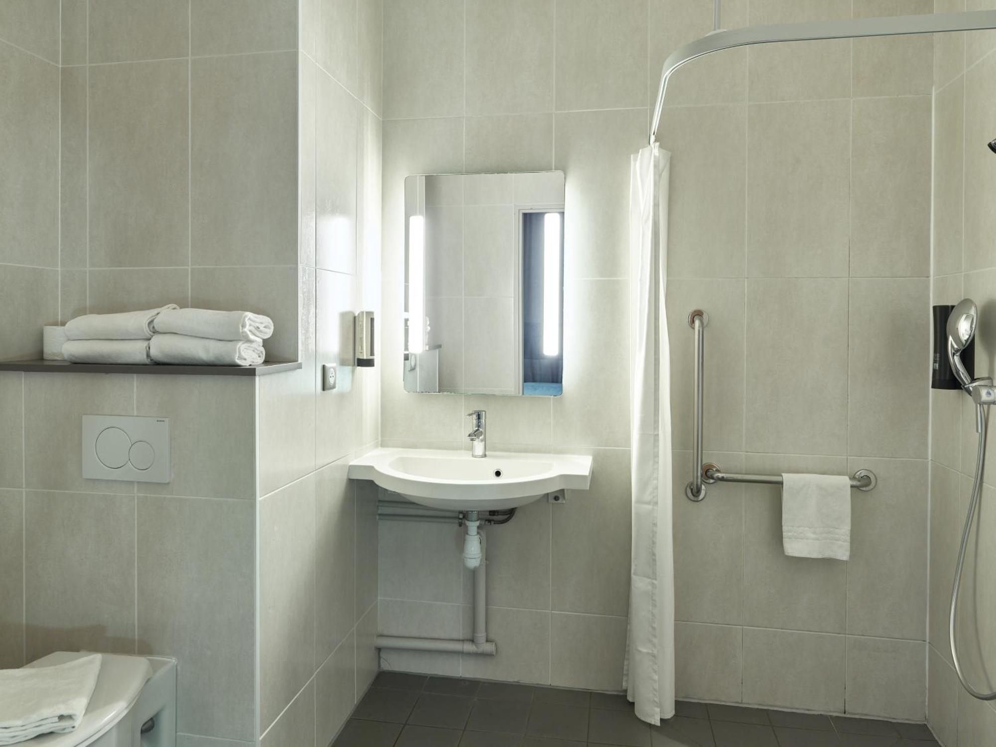 Quadruple Room Disability Access