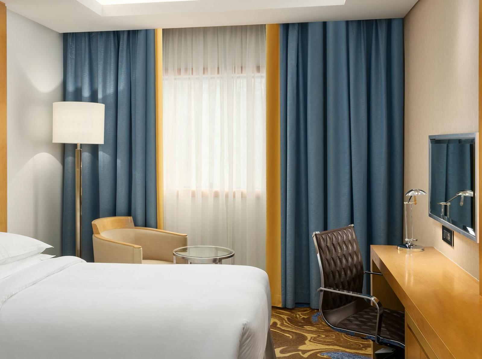 Traditional Double City View Guest room 2 Twin or Single Beds