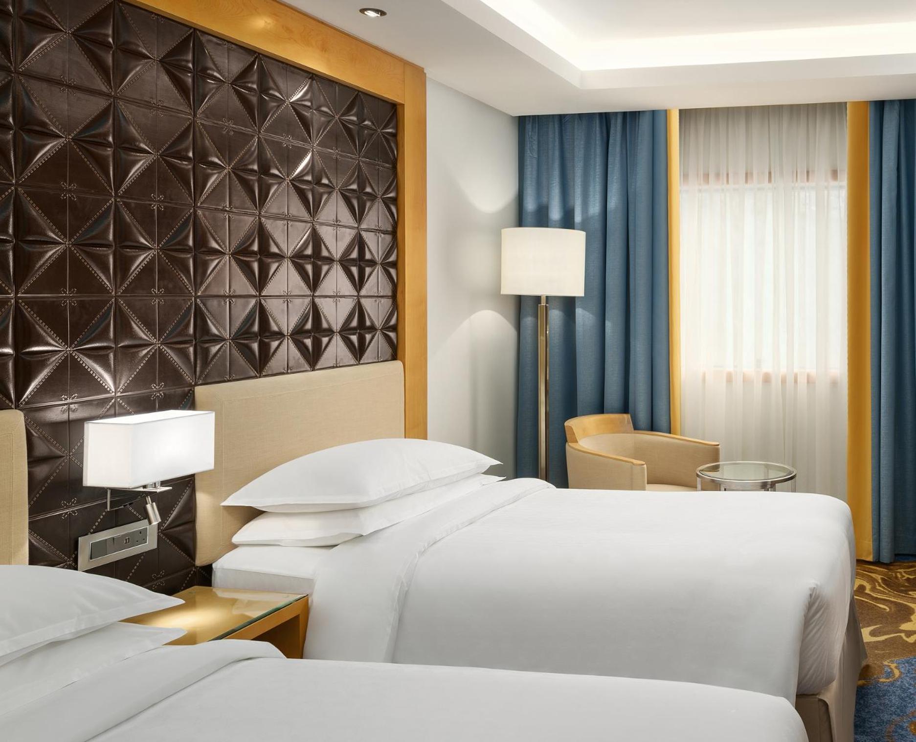 Traditional Double City View Guest room 2 Twin or Single Beds
