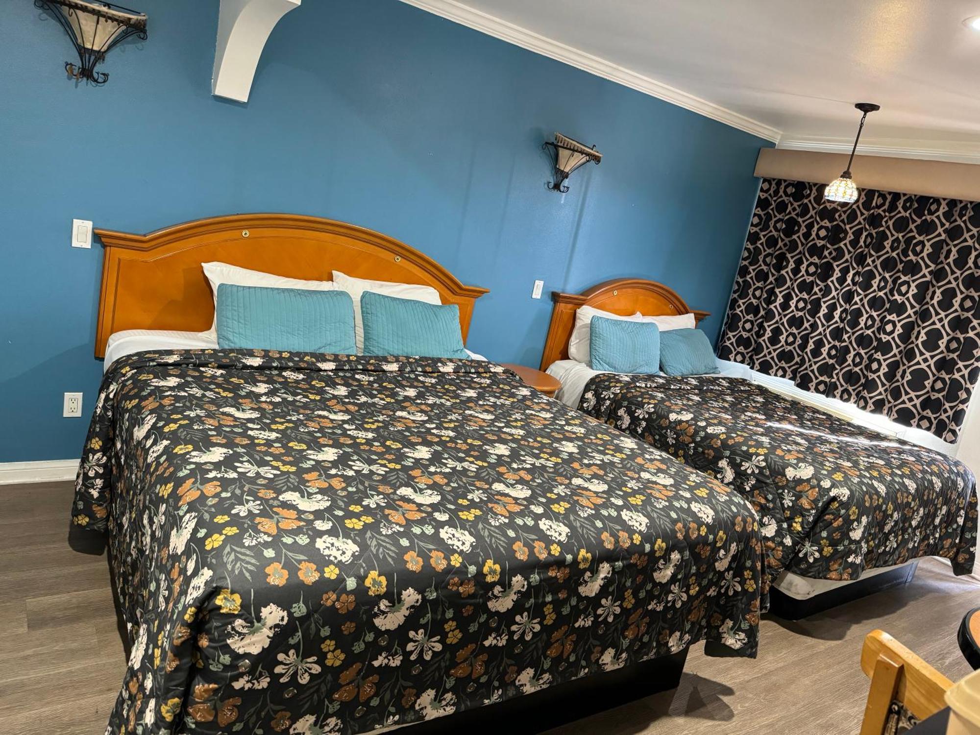 Double Room,1661116376:JPEG