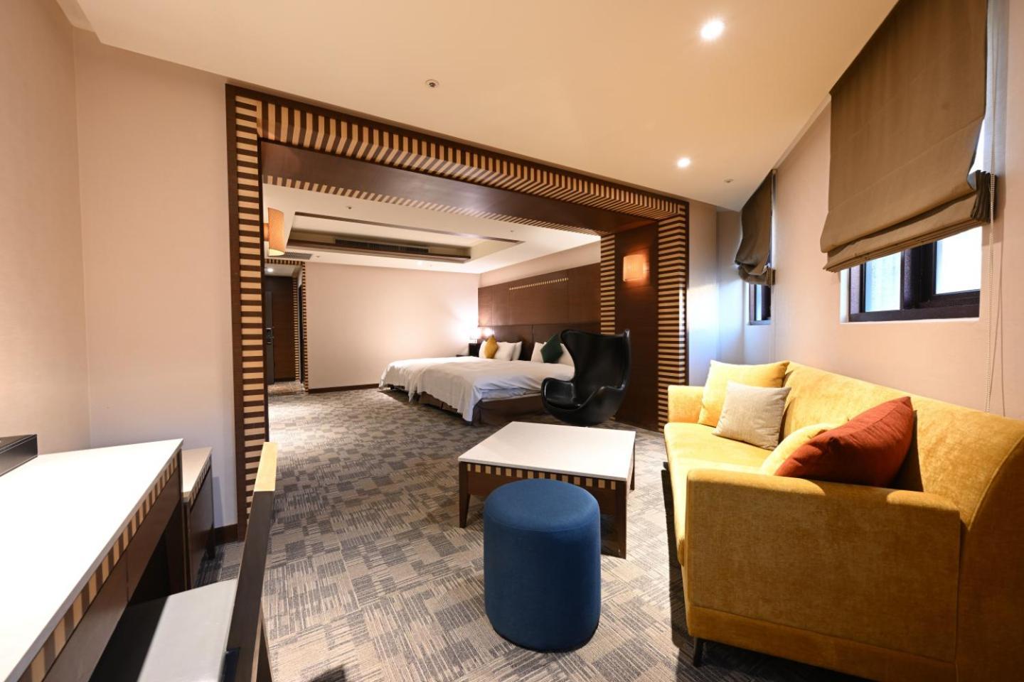 Executive Family Room