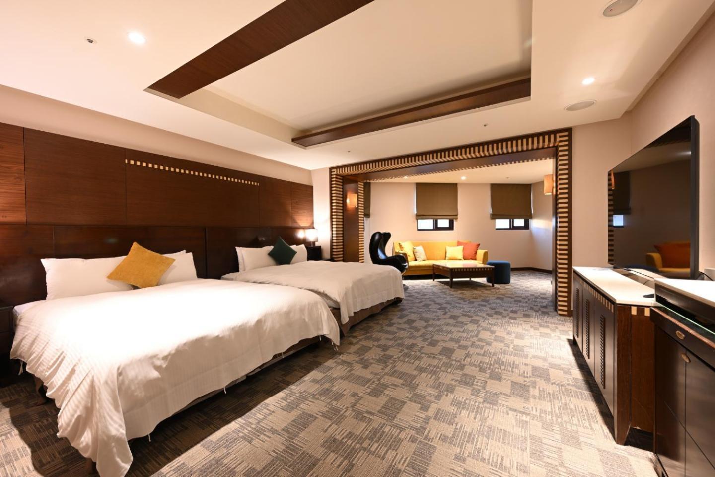 Executive Family Room