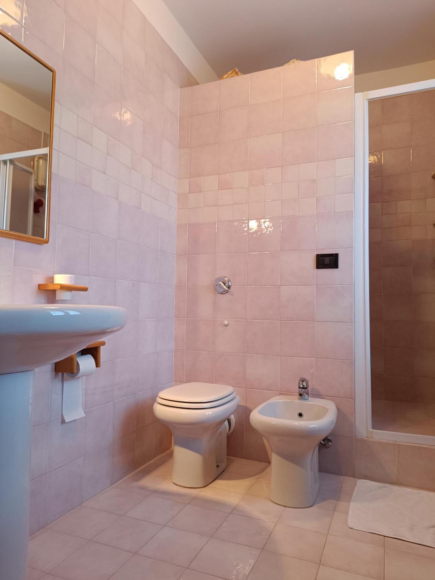 Double Room Private External Bathroom
