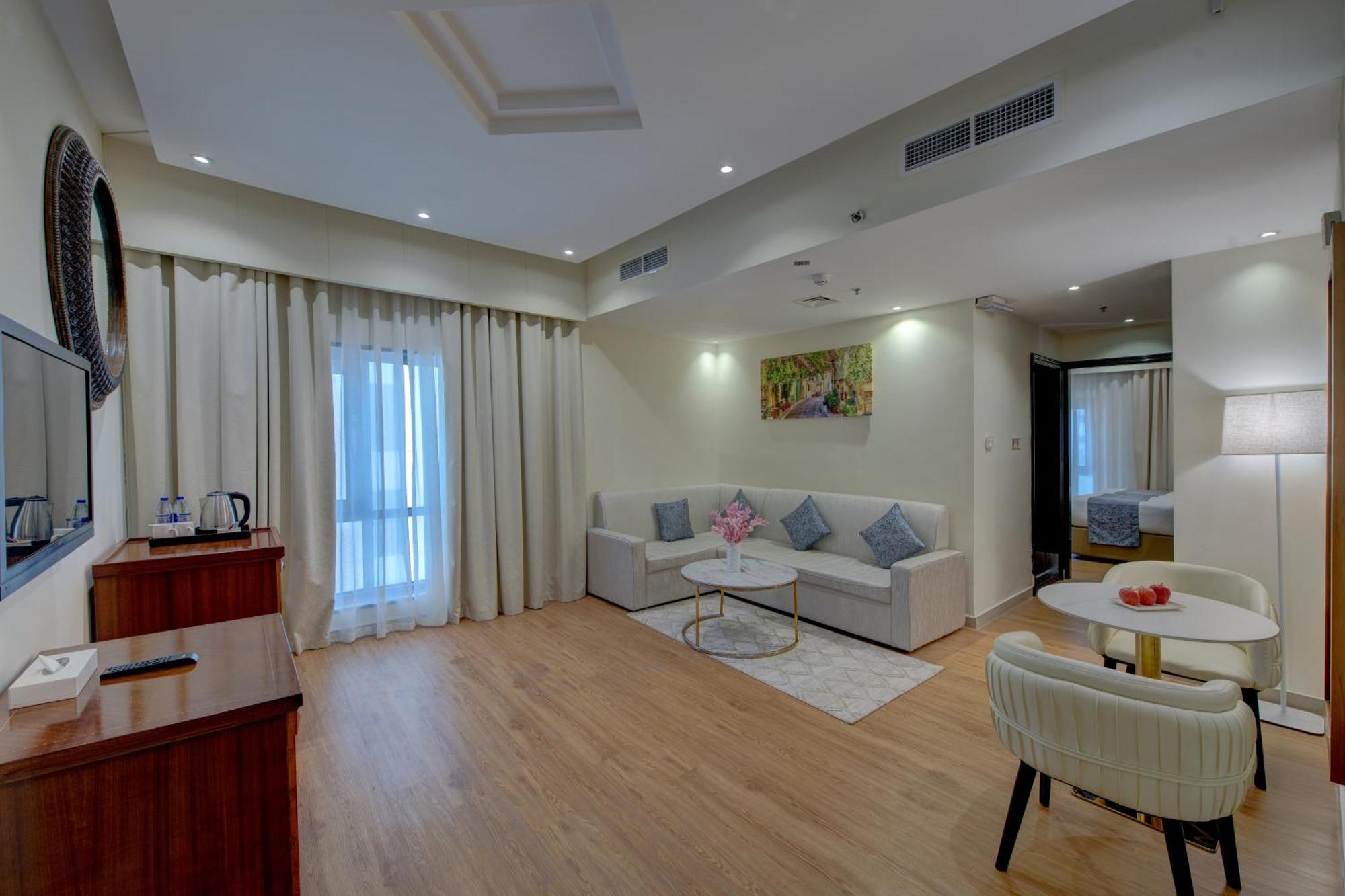 Suite City View