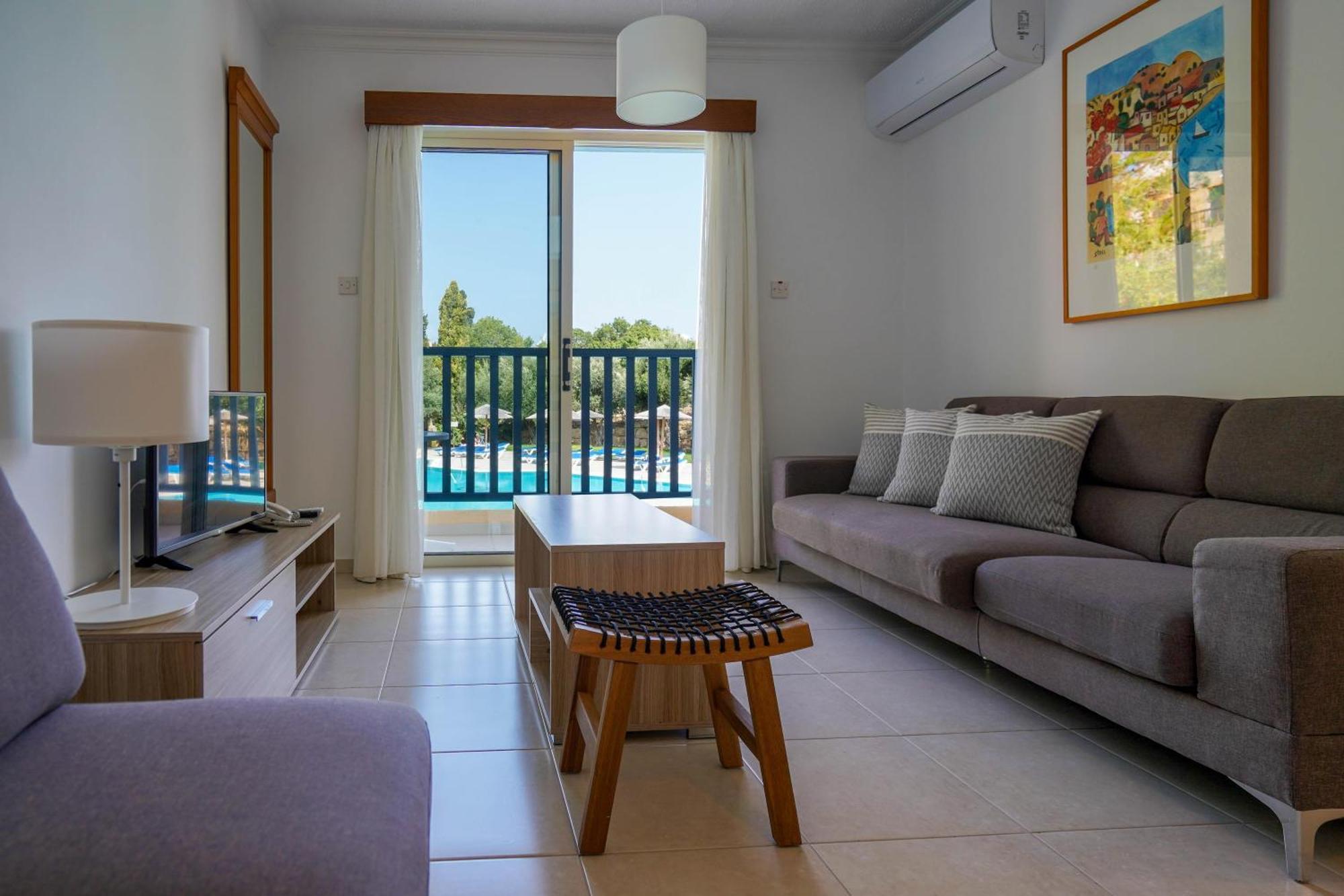 Two-Bedroom Suite,1682929625:JPEG