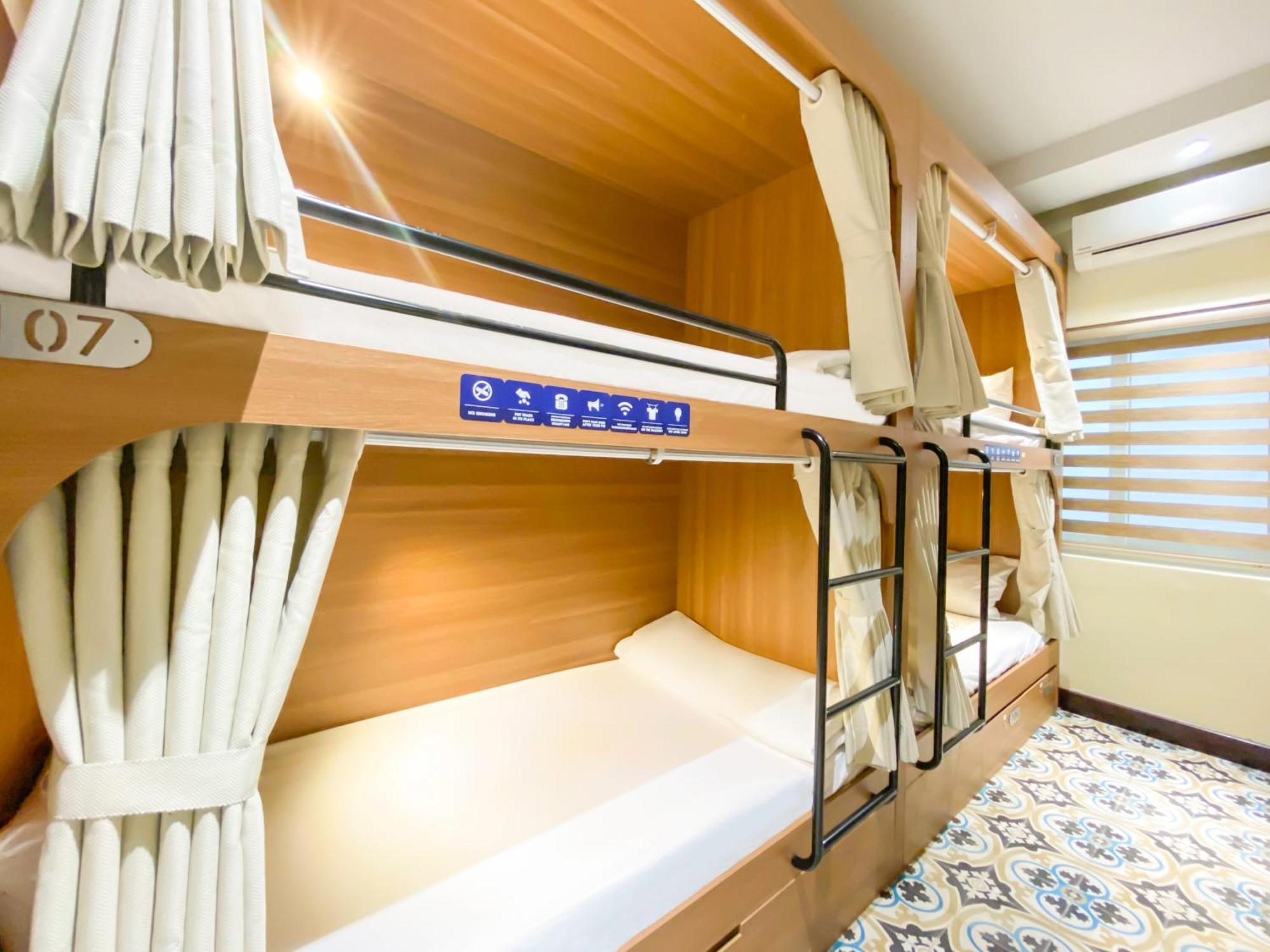6-Bed Female Dormitory Room