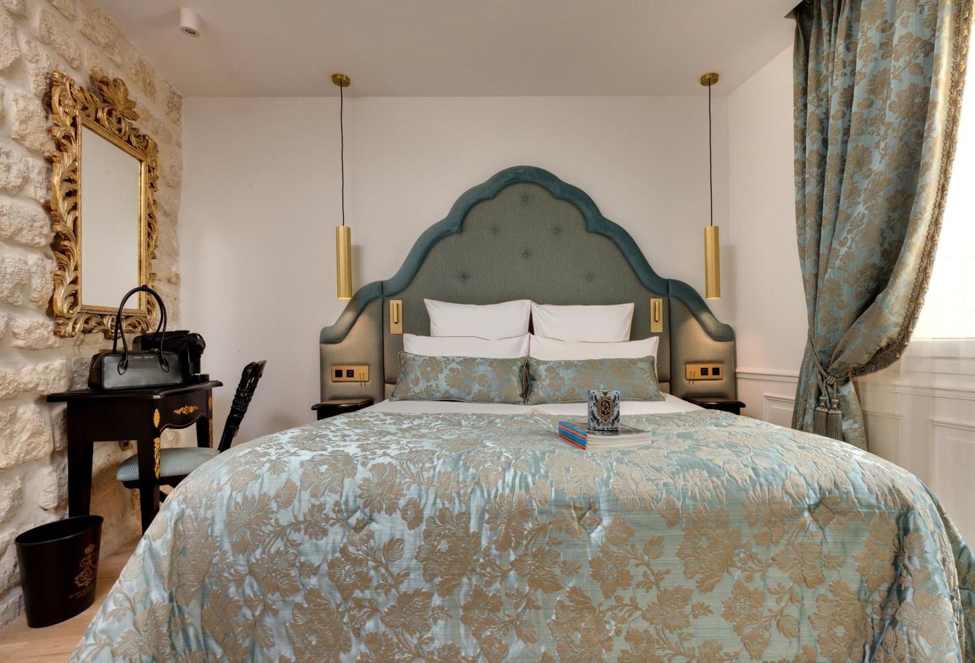 Classic King Room