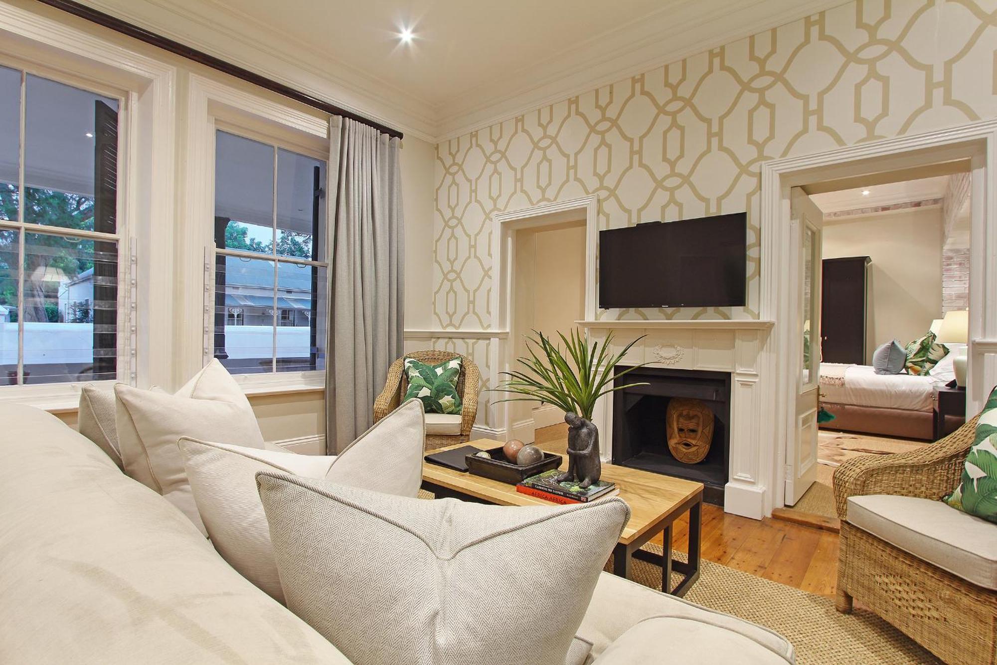 Luxury Room 1