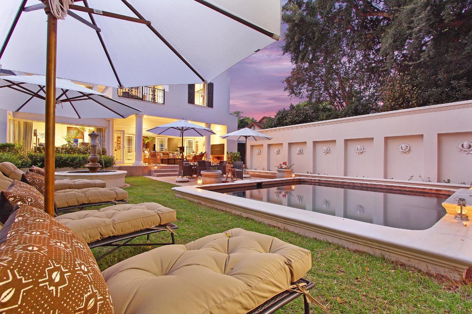 Luxury Room 1