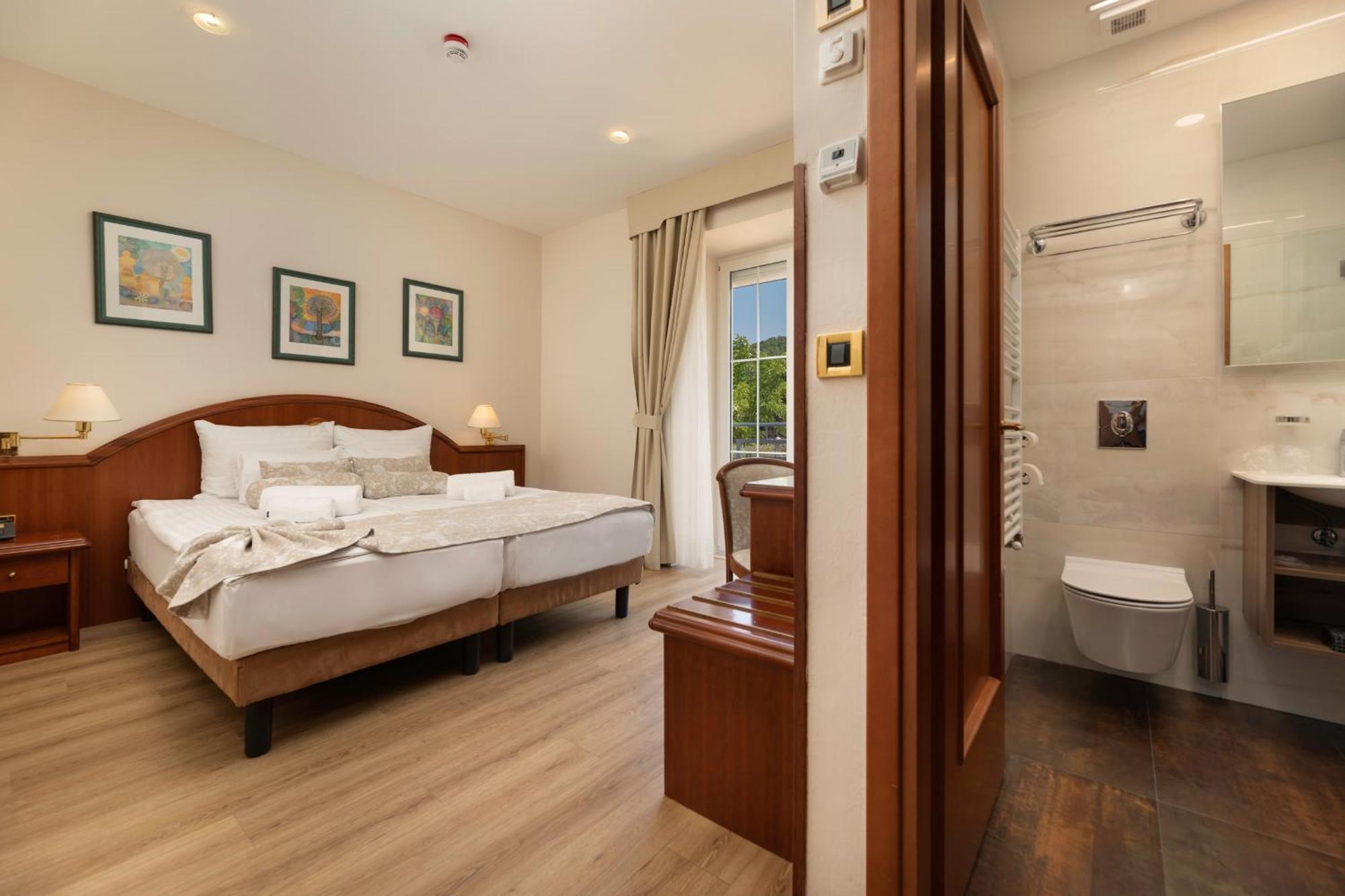 Double Room Park Side