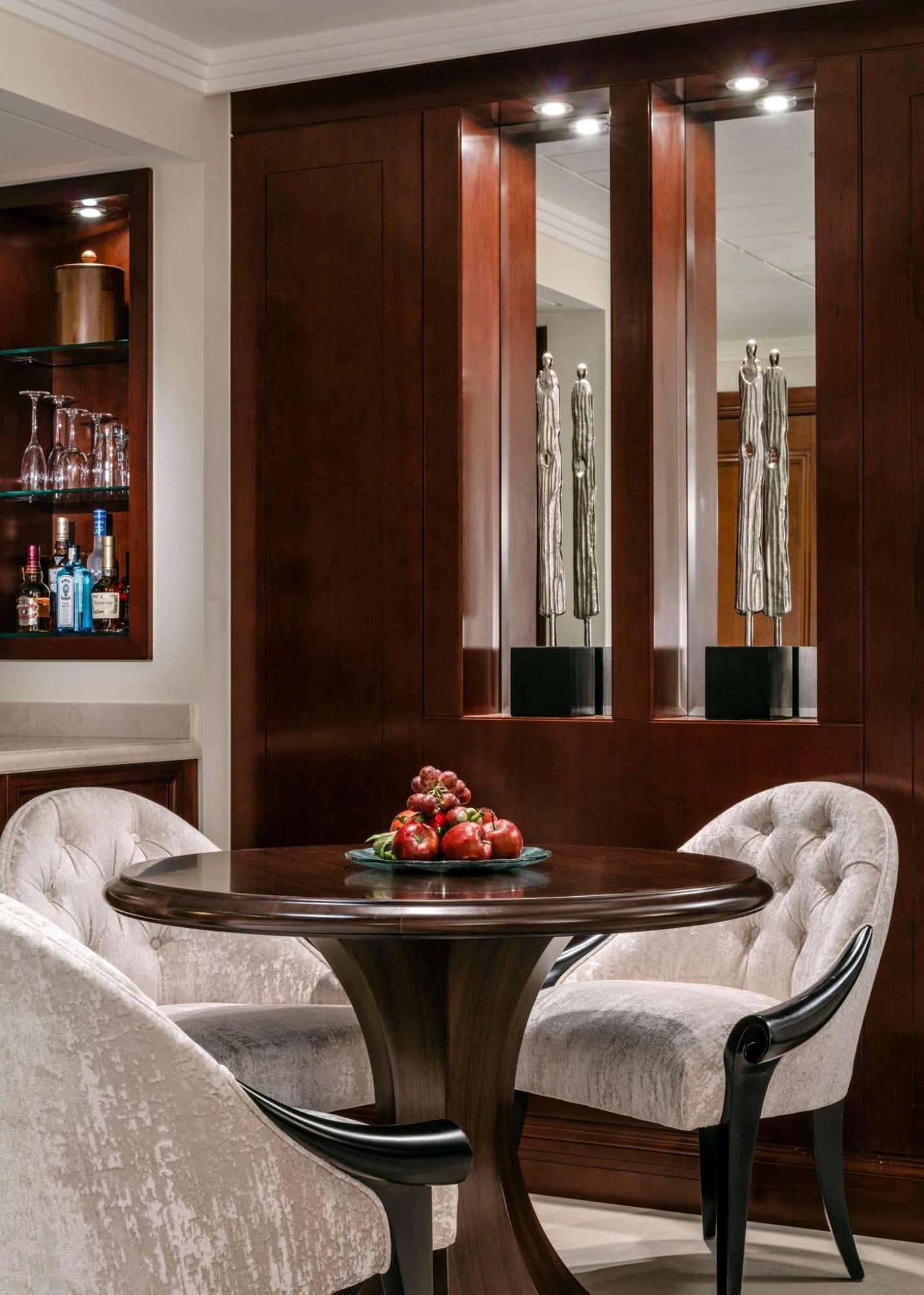 Palace Manzil Executive Suite includes Host Service Afternoon Tea Evening Drinks DRIFT Beach Club Access Waterpark Access,1698880771:JPEG