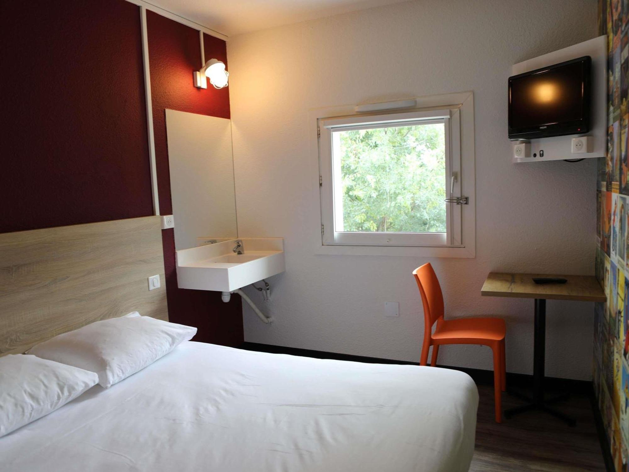 Standard Twin Room,1704972118:JPEG