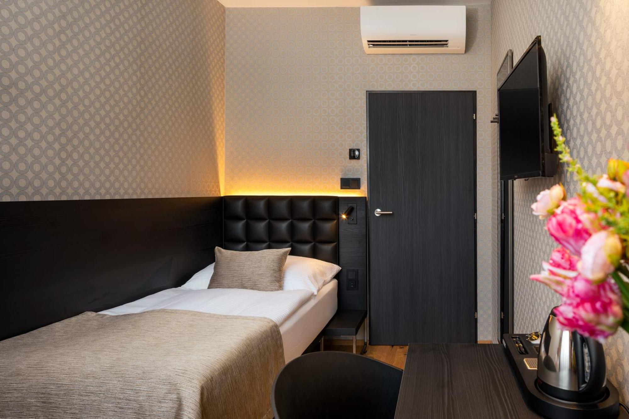Standard Single Room,1705567366:JPEG