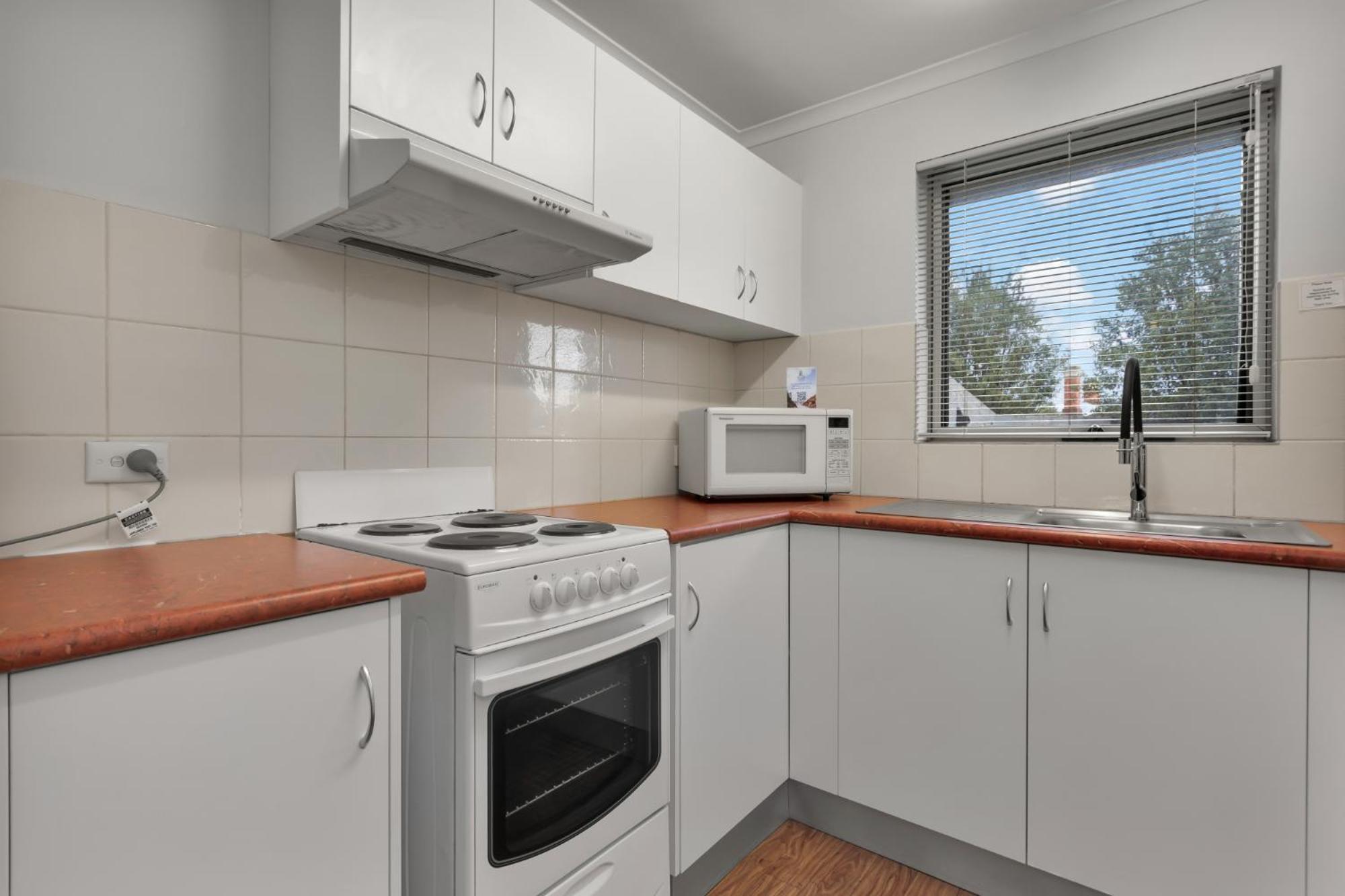 Three-Bedroom Apartment Courtyard includes Wifi