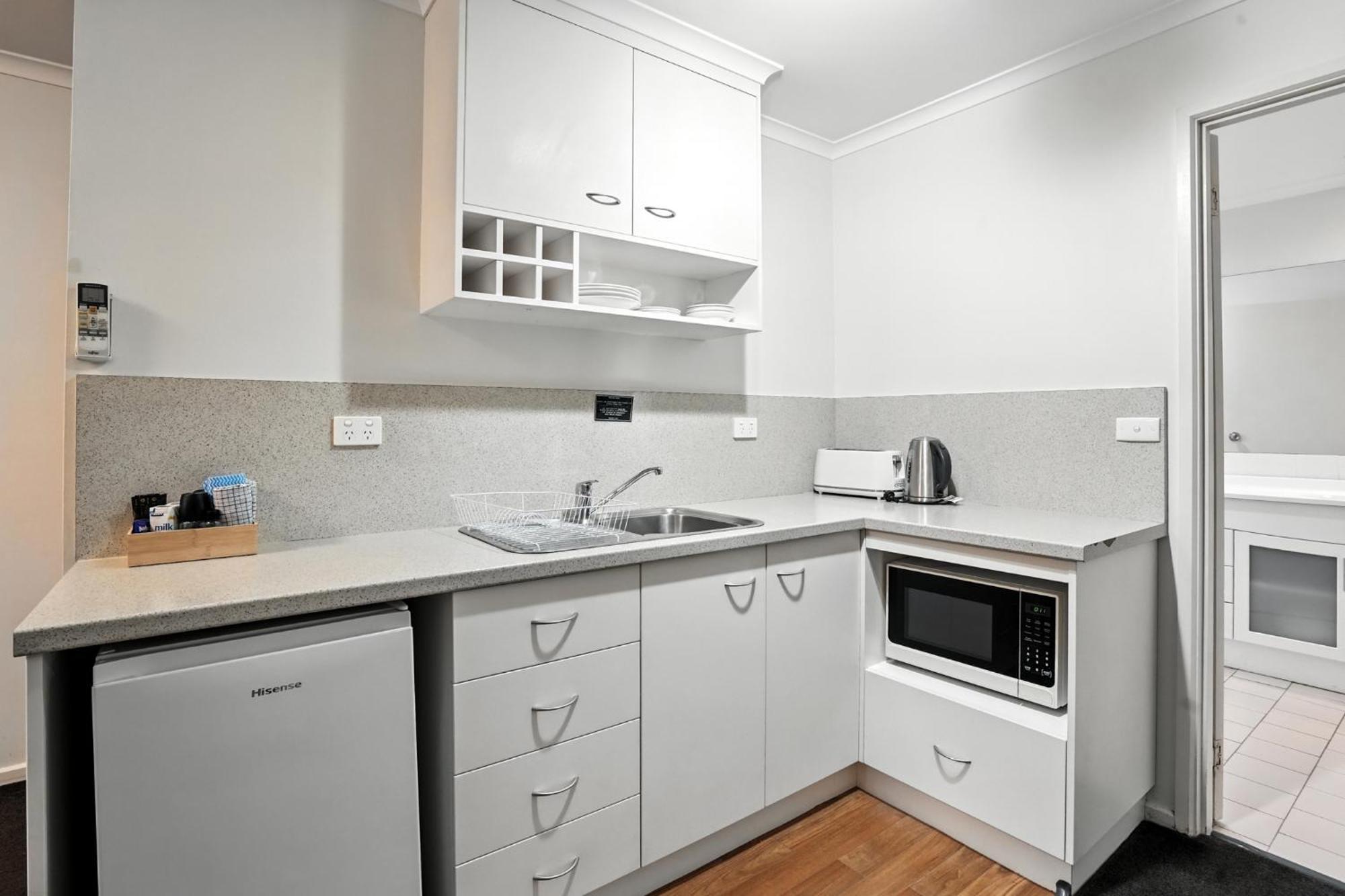 Two-Bedroom Apartment Upstairs Internal Staircase includes Wifi