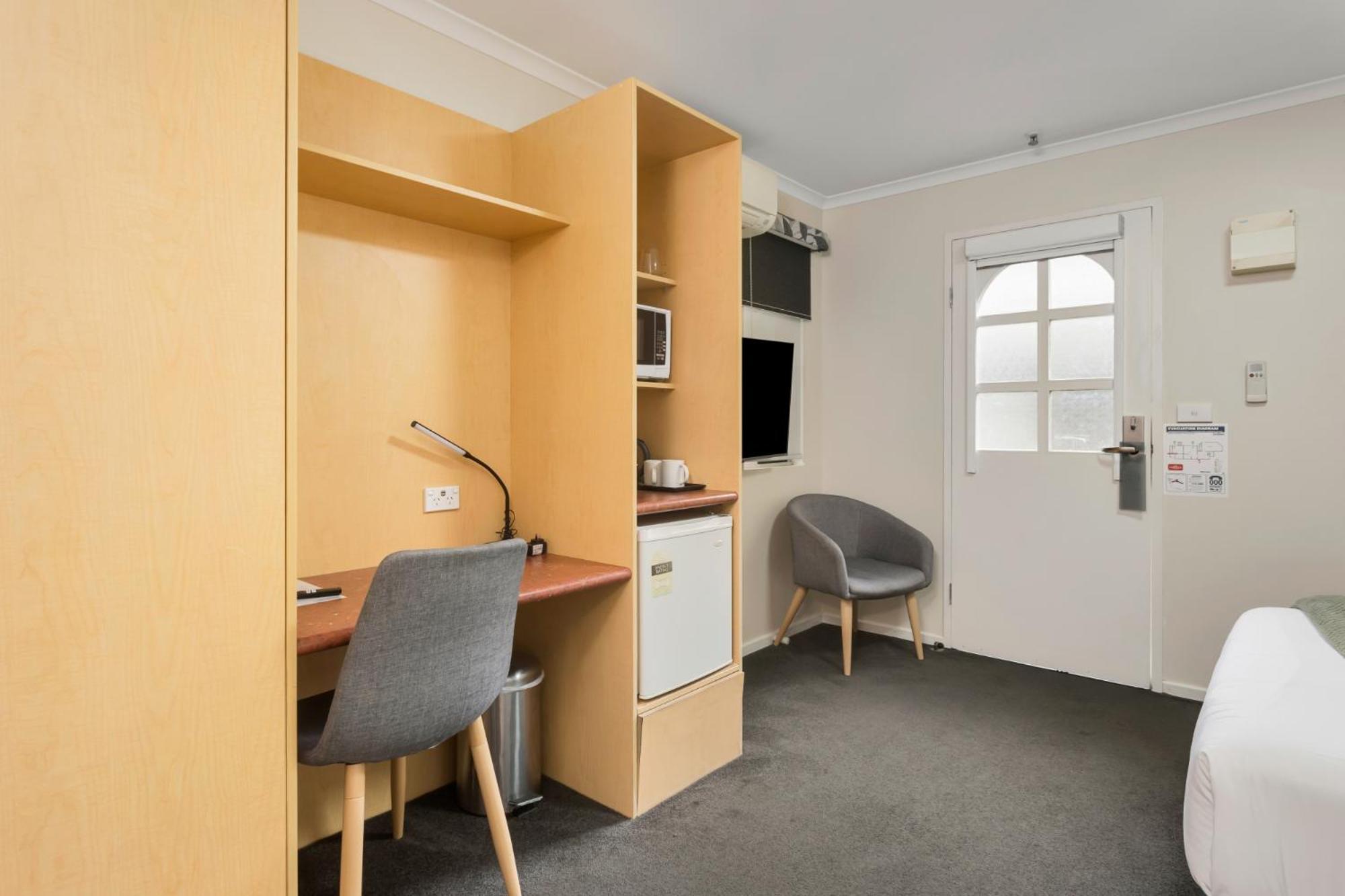 Standard Queen room includes Wifi