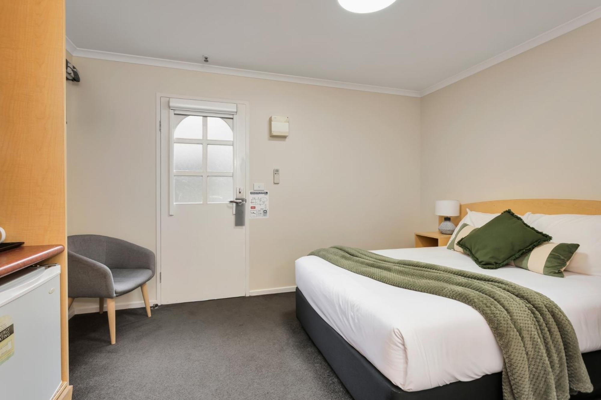 Standard Queen room includes Wifi