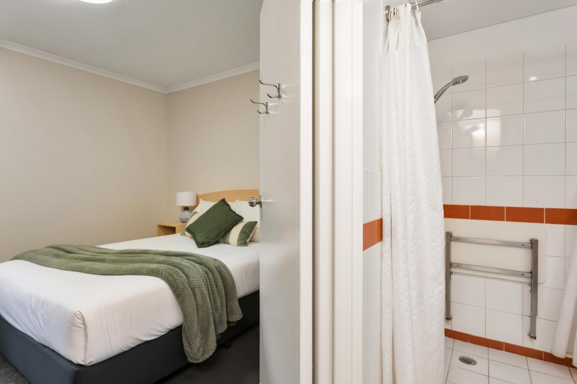 Standard Queen room includes Wifi