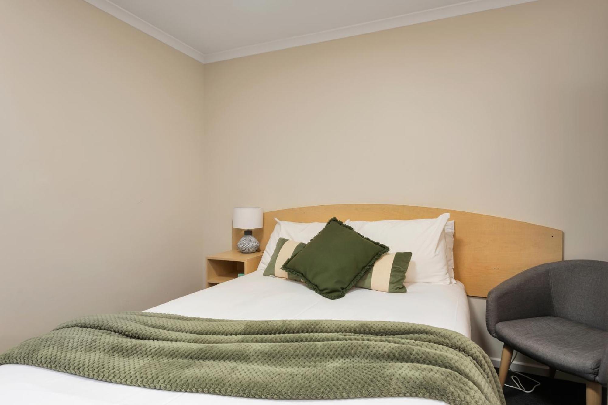 Standard Queen room includes Wifi