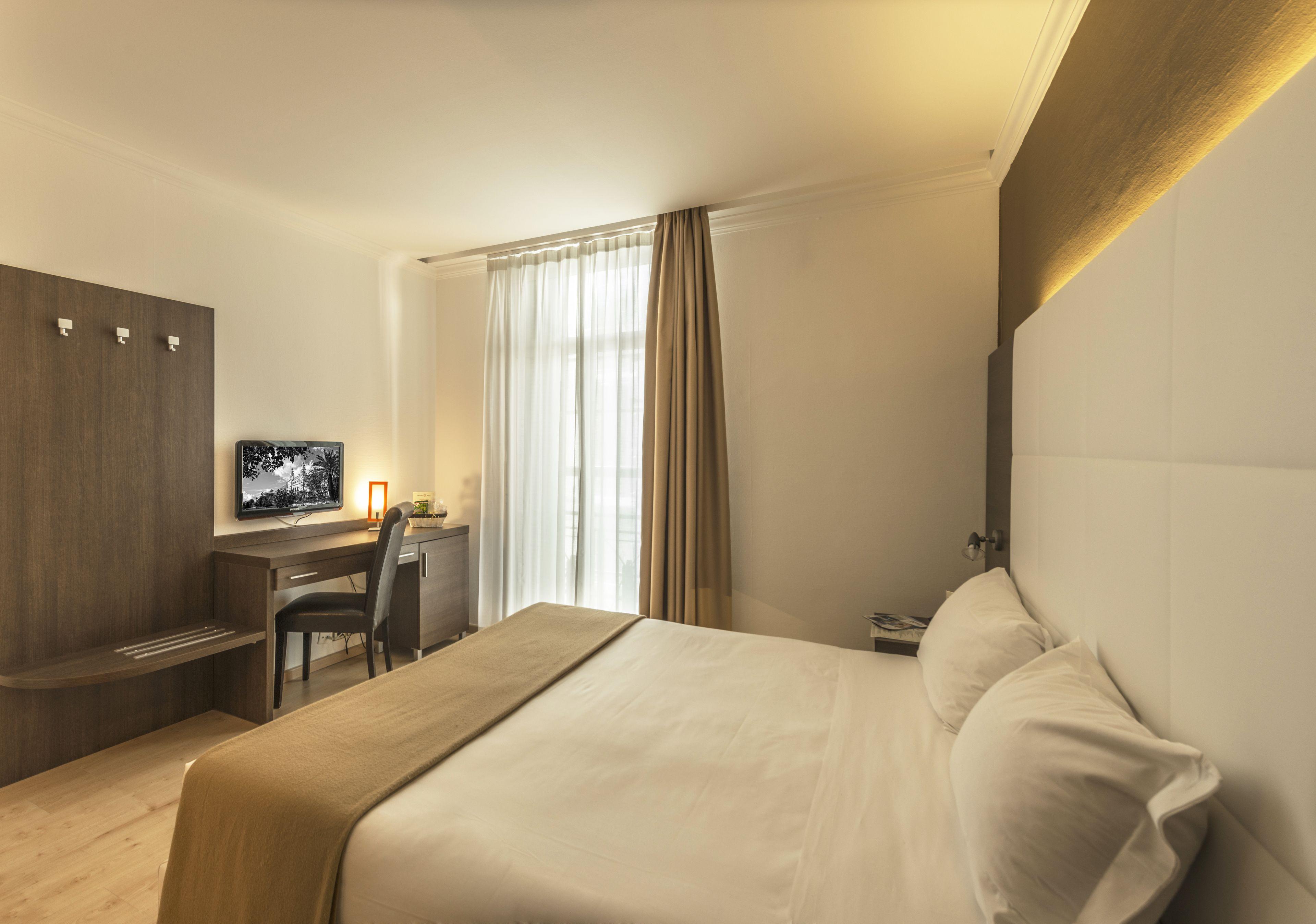 Standard Double Room,117697258:JPEG