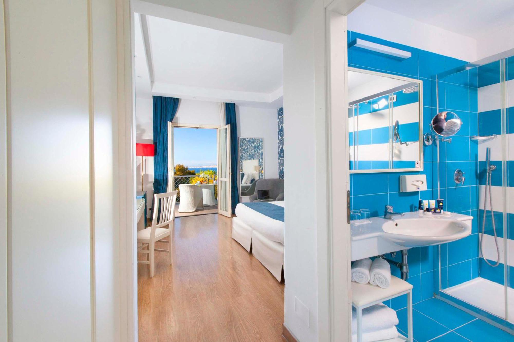 Double or Twin Room Partial Sea View