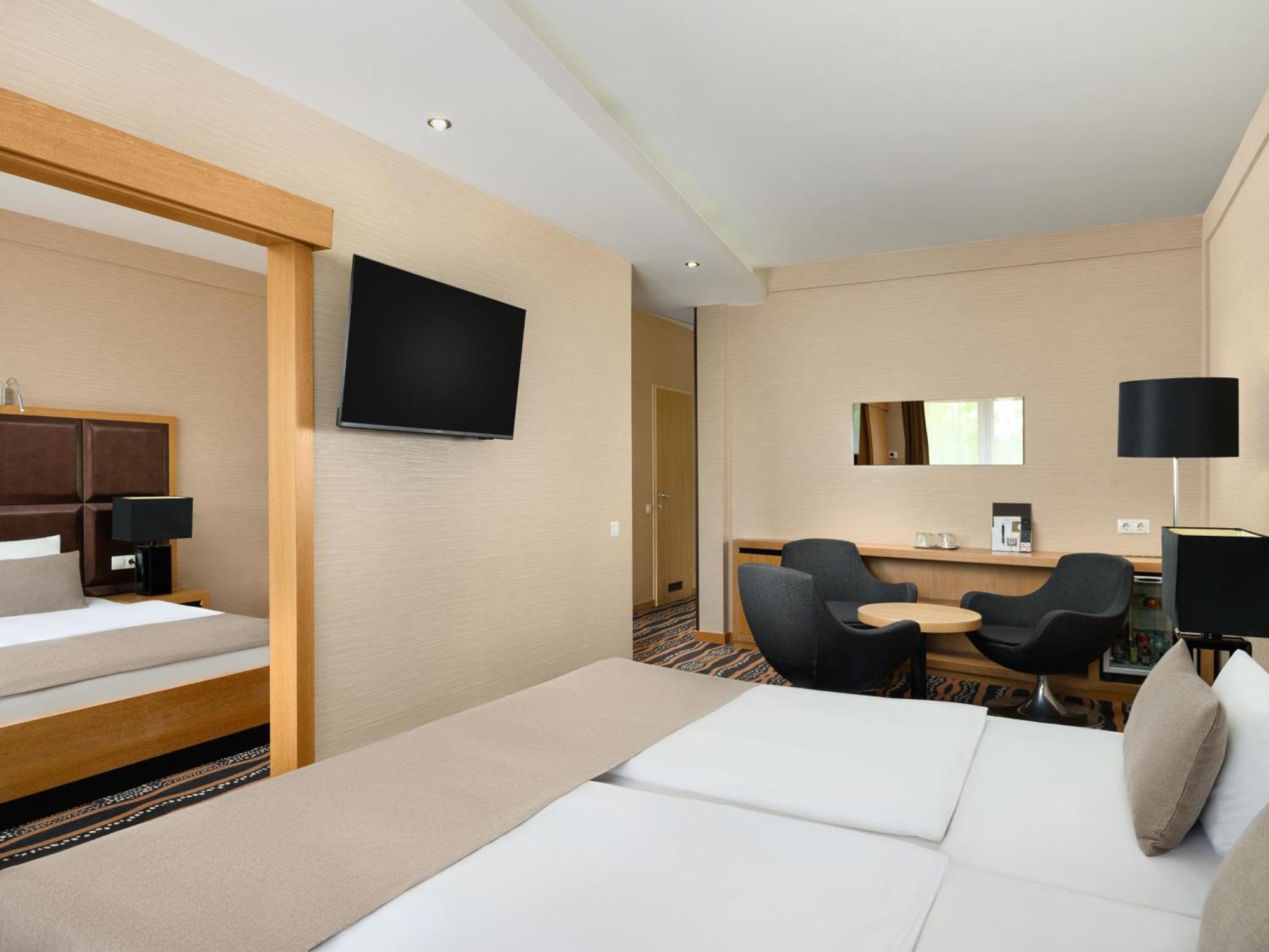 Deluxe Suite