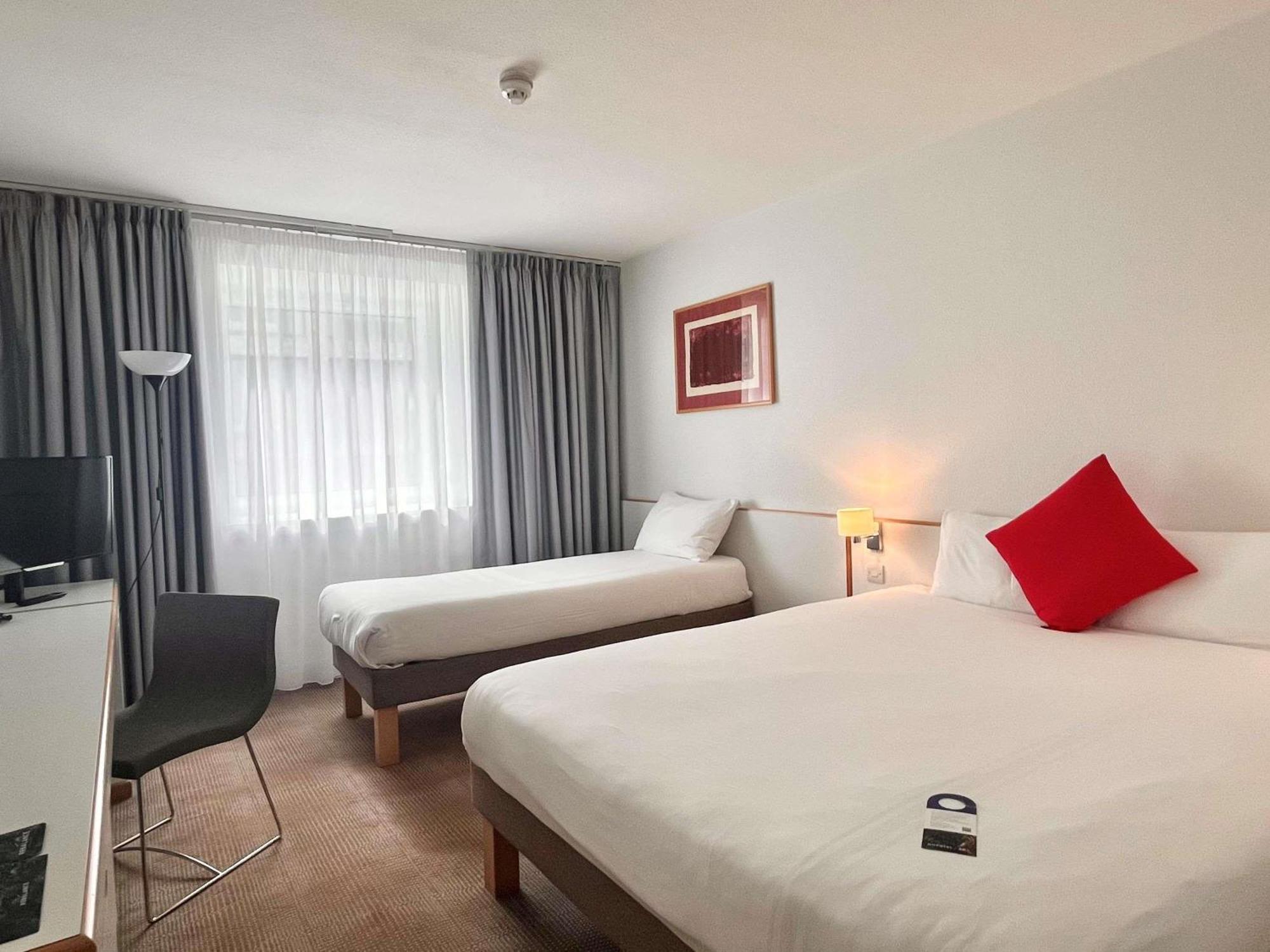 Classic Family Room One Double Bed One Single Bed