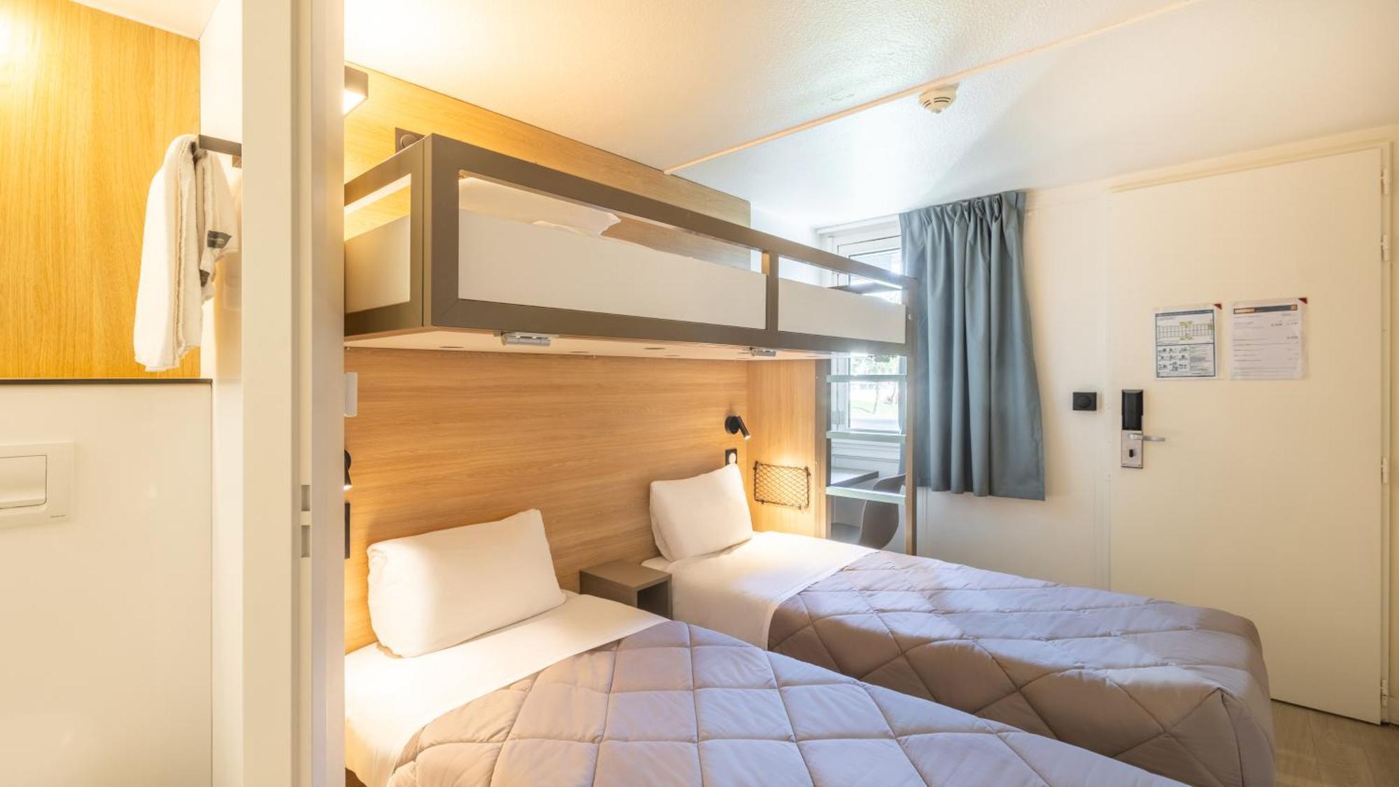 Standaard Kamer - 2 Eenpersoonsbedden