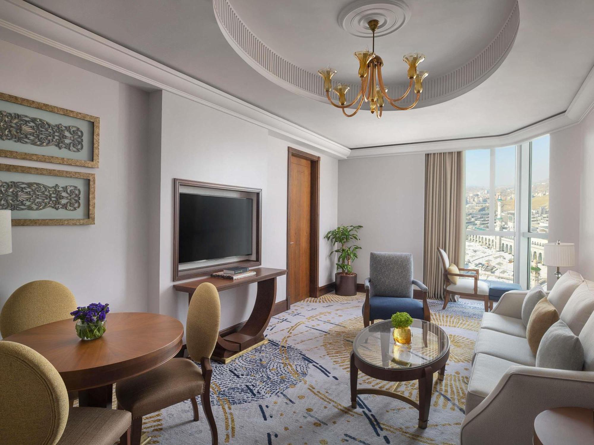 Signature Suite City View,1717043376:JPEG