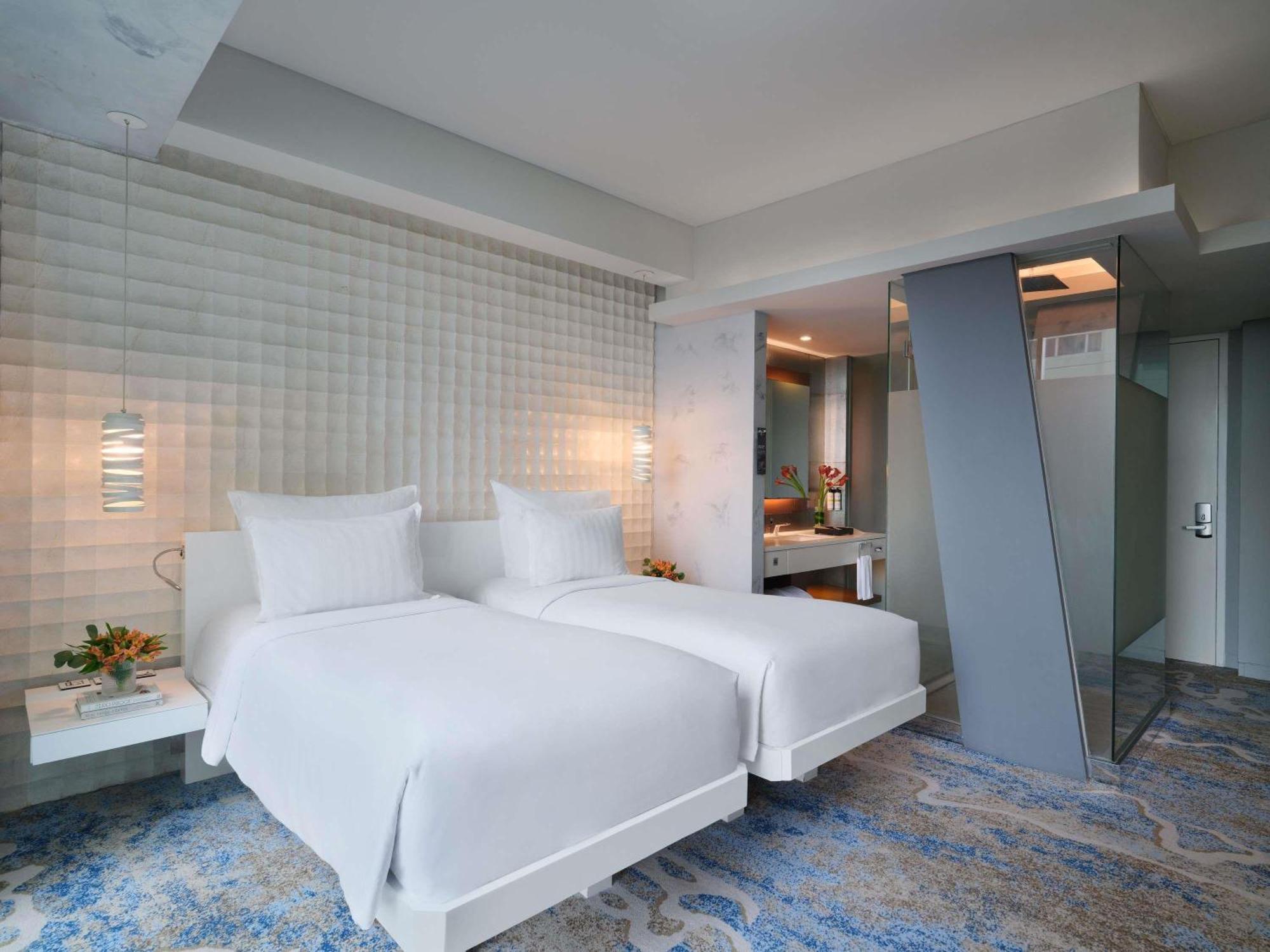 Deluxe Room Two Single Beds