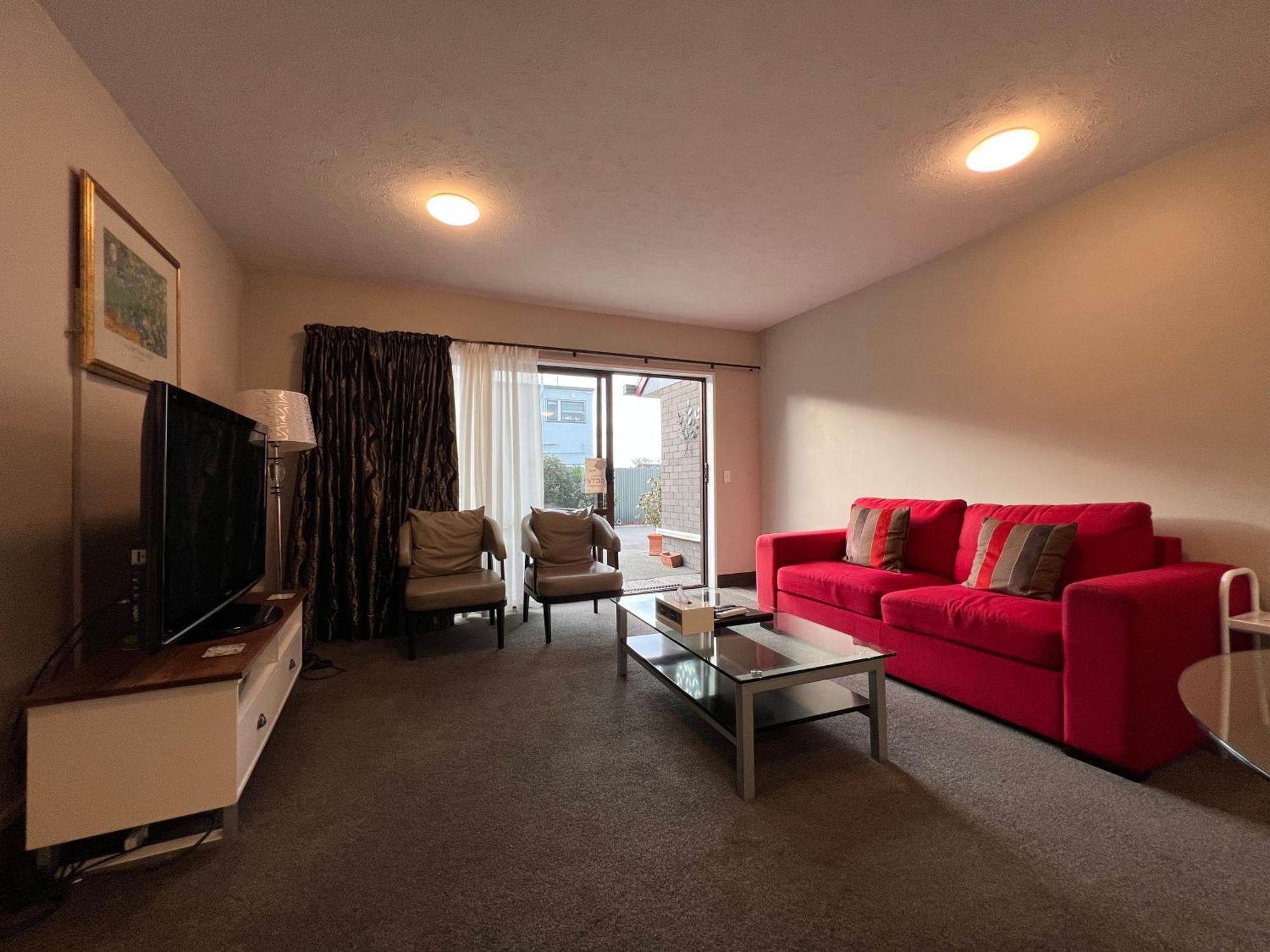 Deluxe Family Room