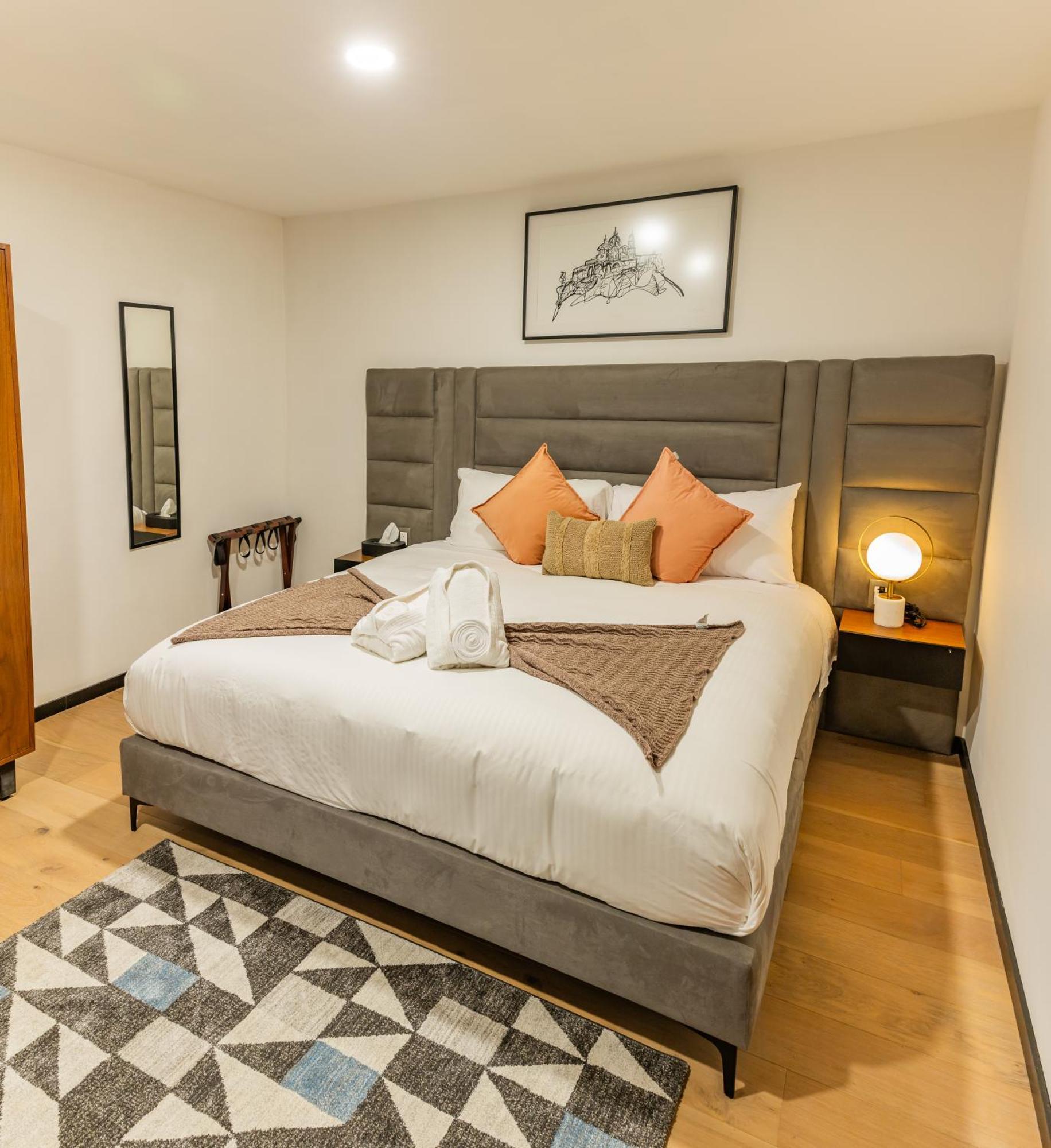 Deluxe Queen Room