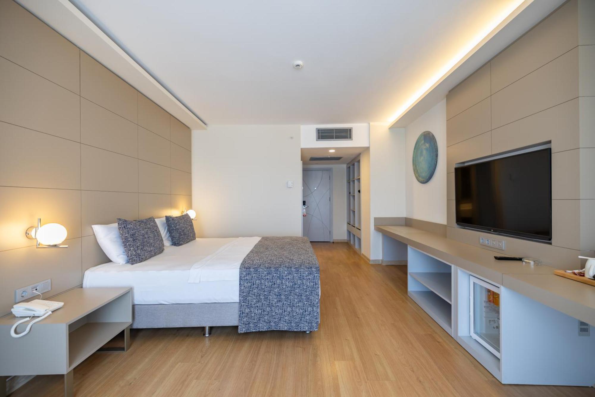Standard Double or Twin Room Land View,1722925101:JPEG
