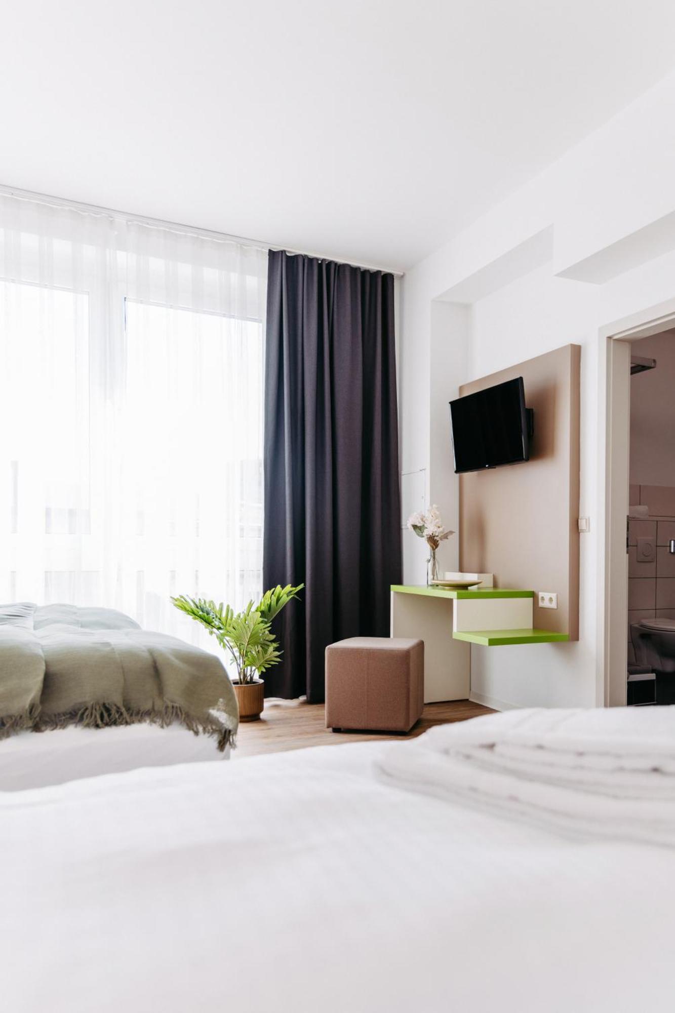 Single Room,1727611485:JPEG