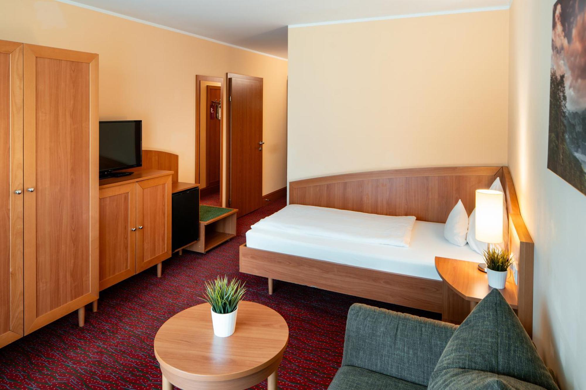 Standard Single Room,1733276986:JPEG