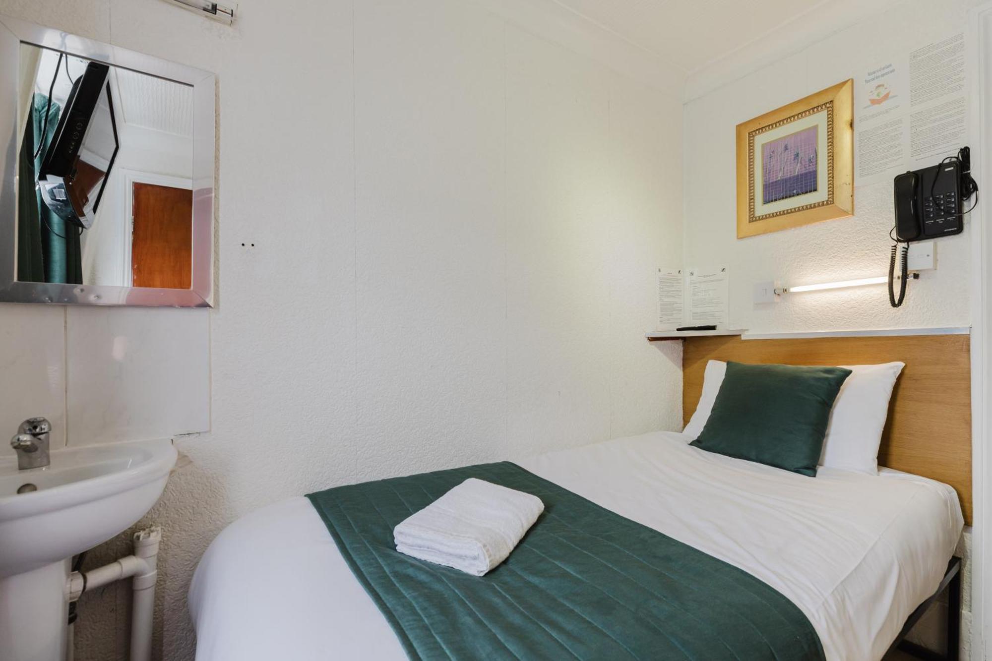Standard Single Room,1765855446:JPEG