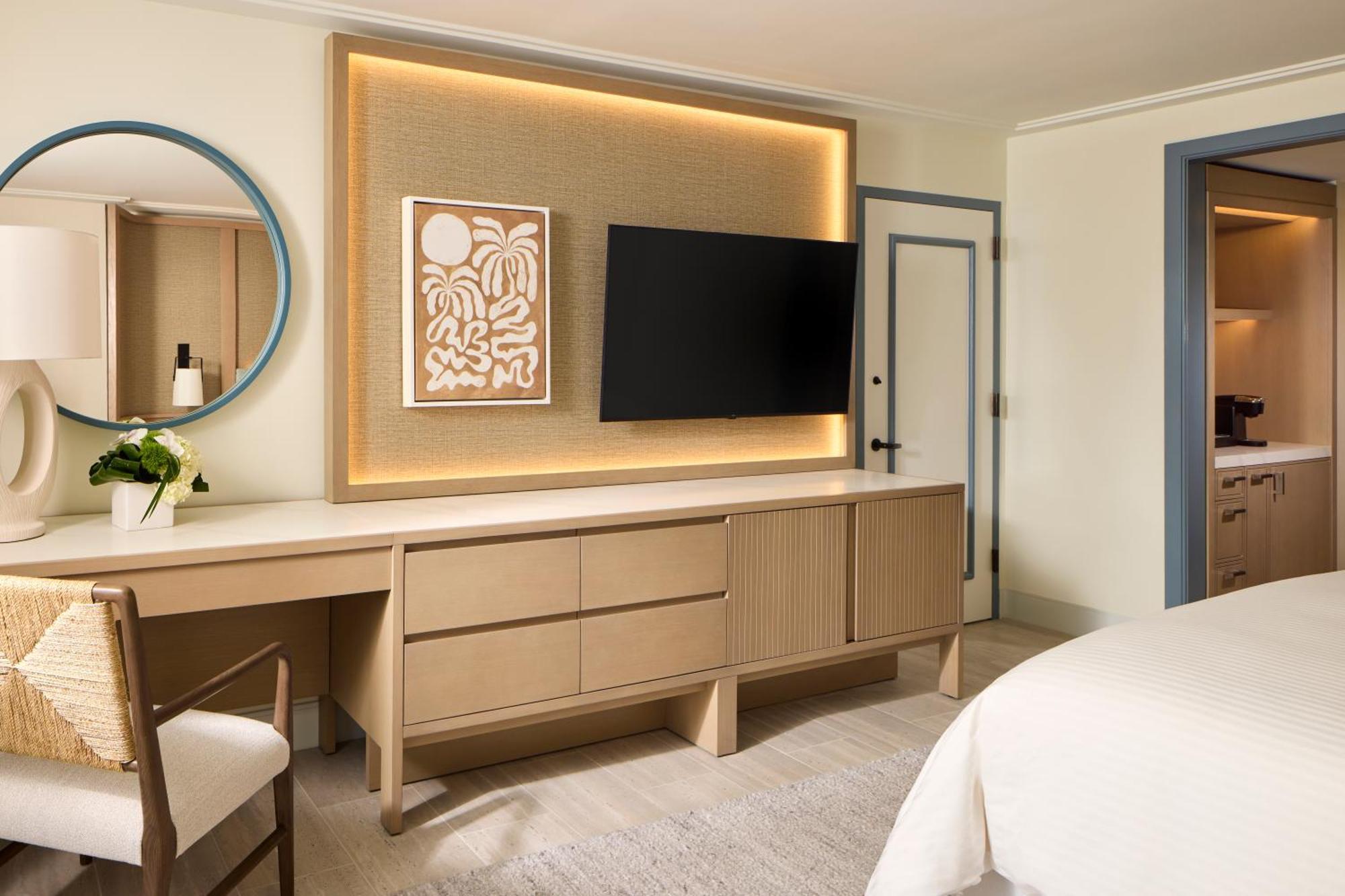 King Room City Skyline View