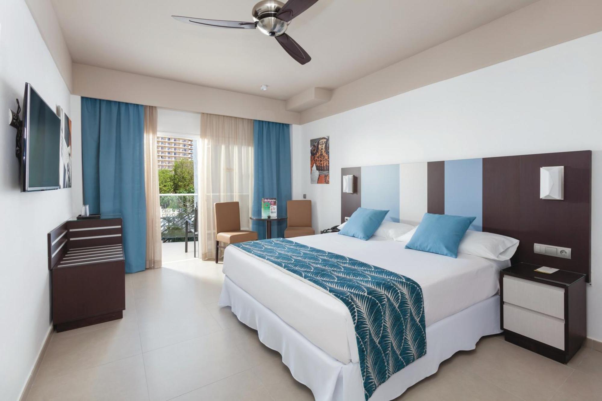 Double Room,1740690894:JPEG