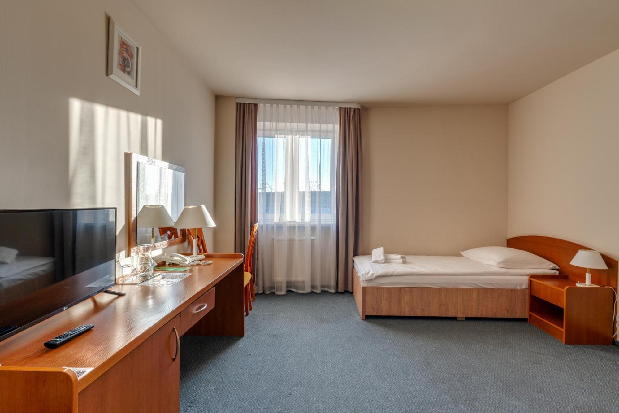 Large Double Room