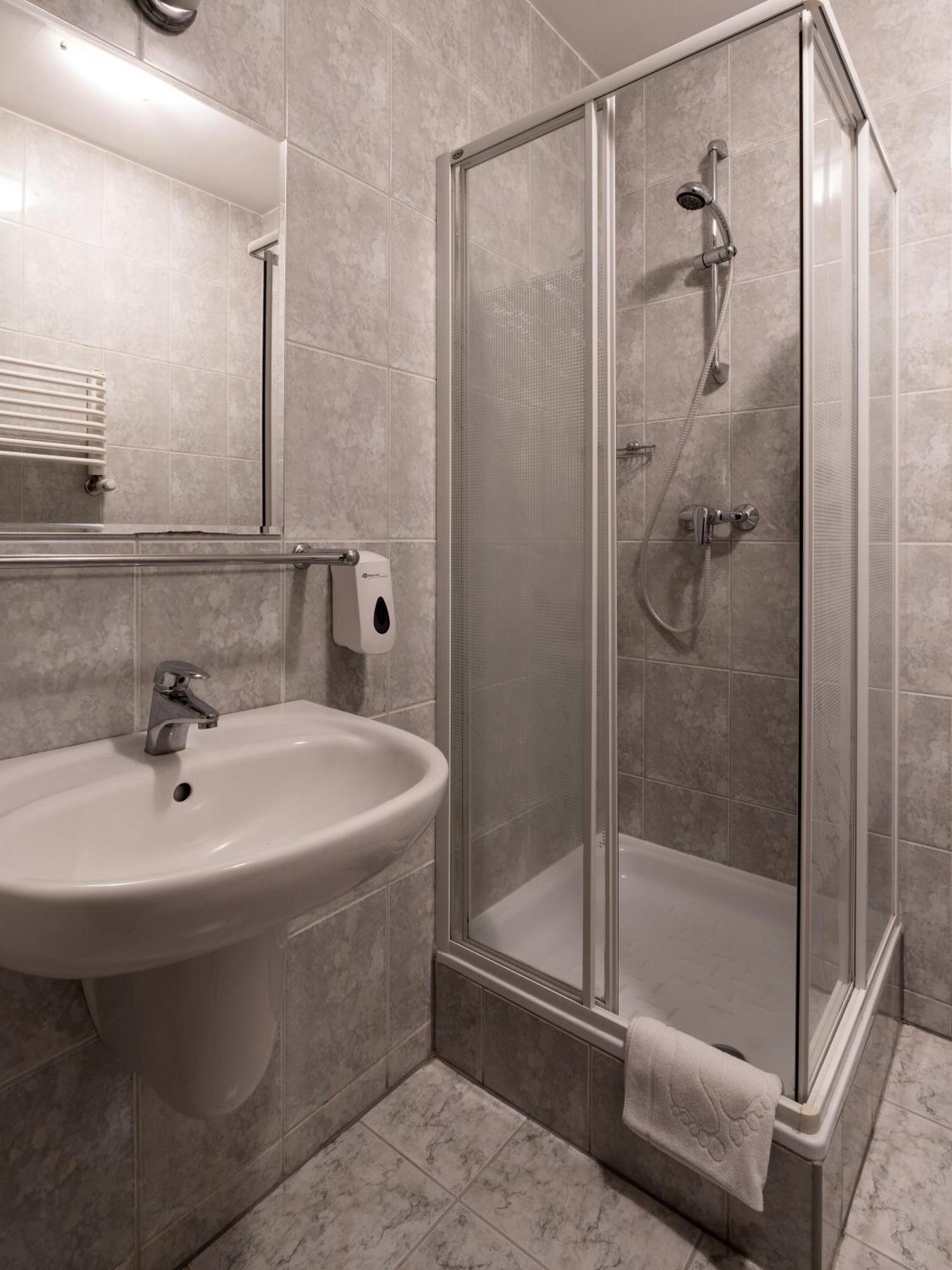 Large Double Room