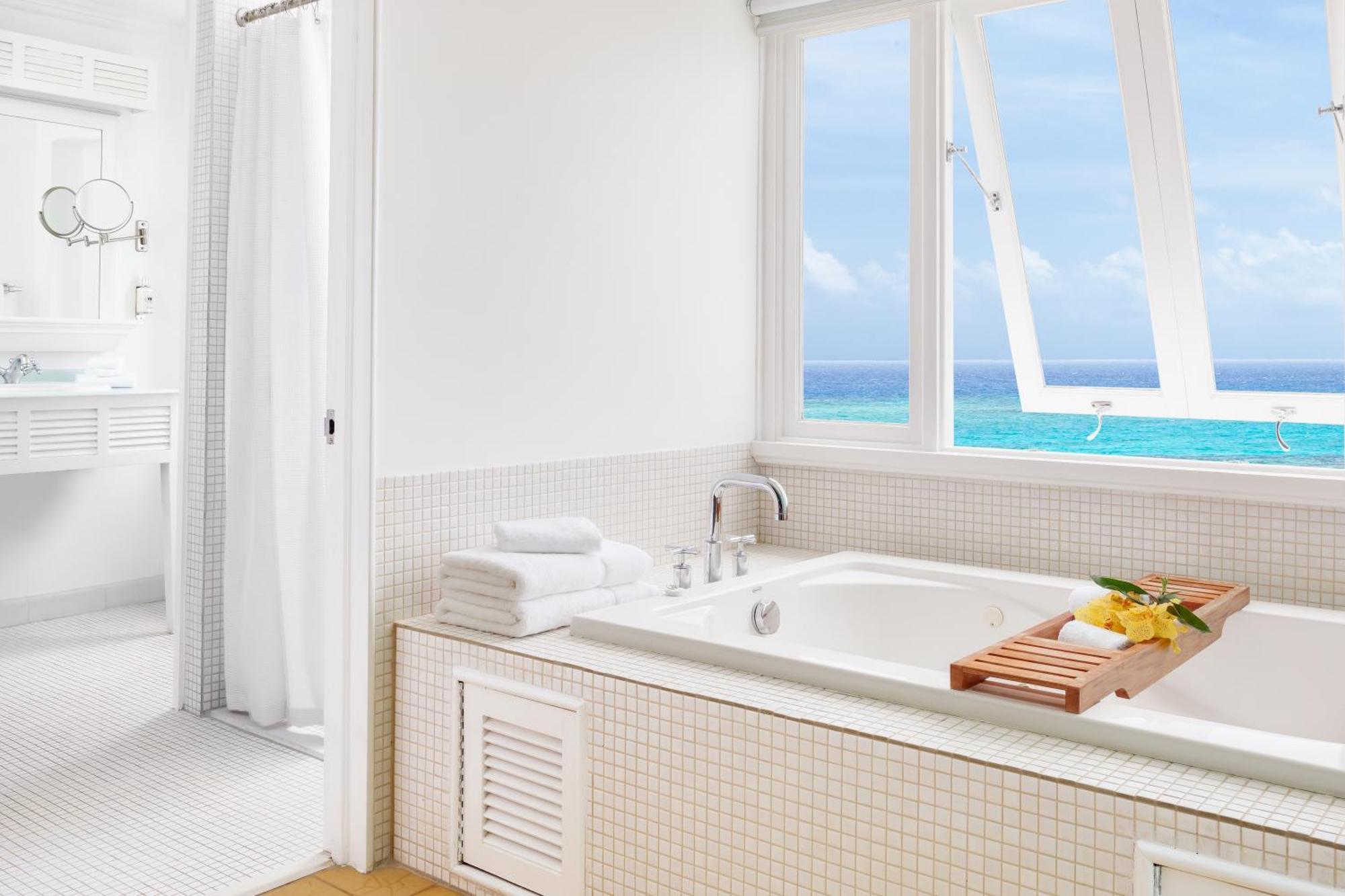 Ocean Junior Suite