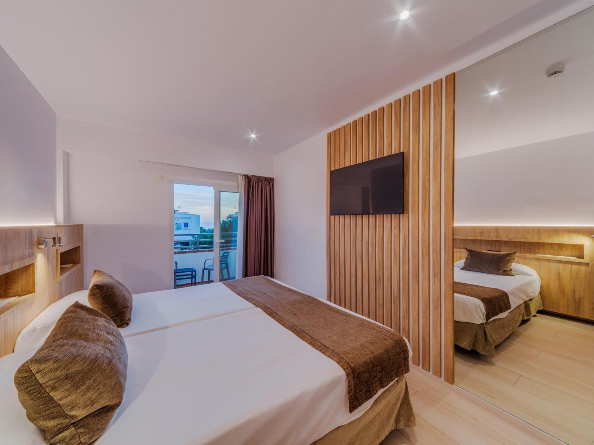 Double Room Balcony Sea View