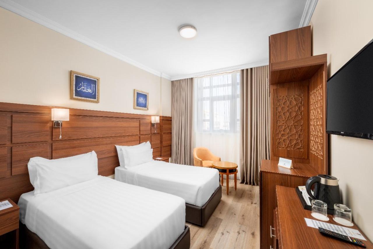 Twin Room,1742870933:JPEG