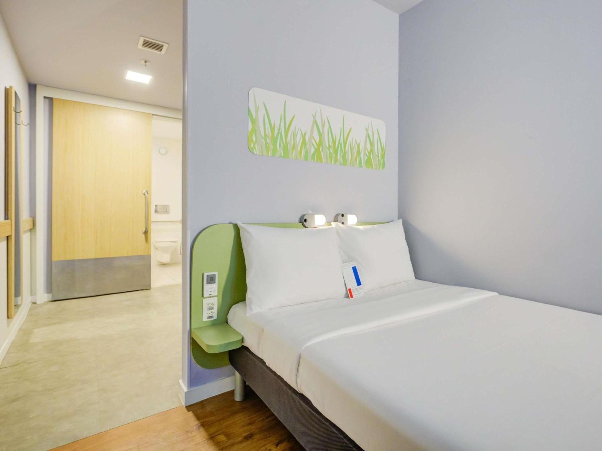 Apartment with Twin Beds