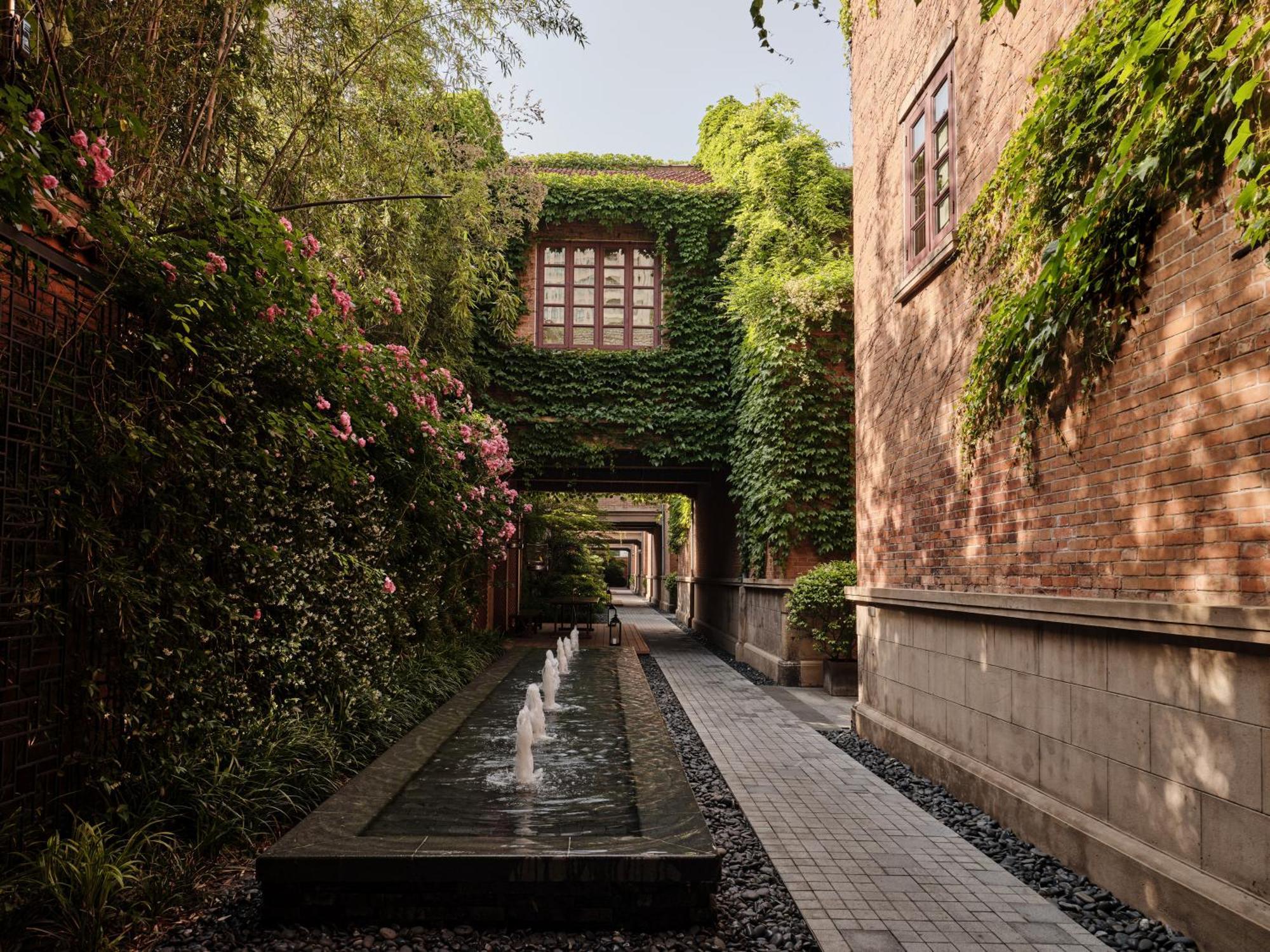 Shikumen Garden Villa King
