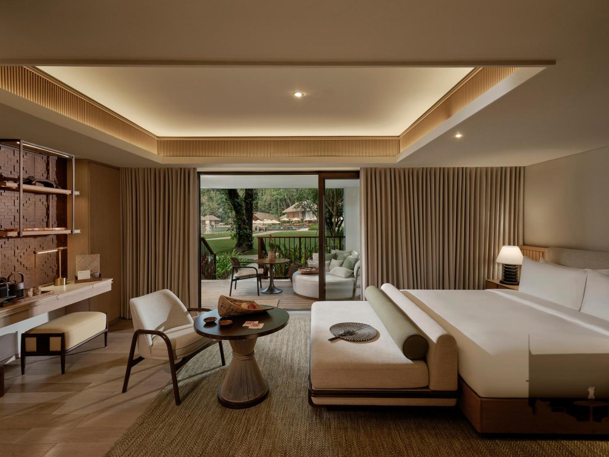 1 King Bed Forest Suite