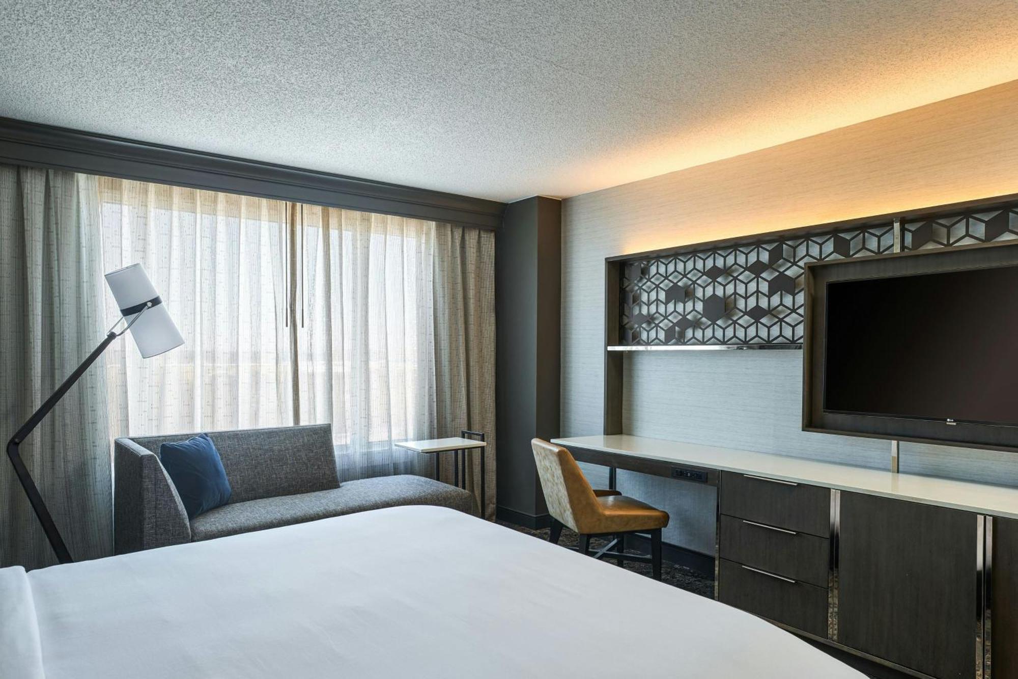 Deluxe King or Double Room