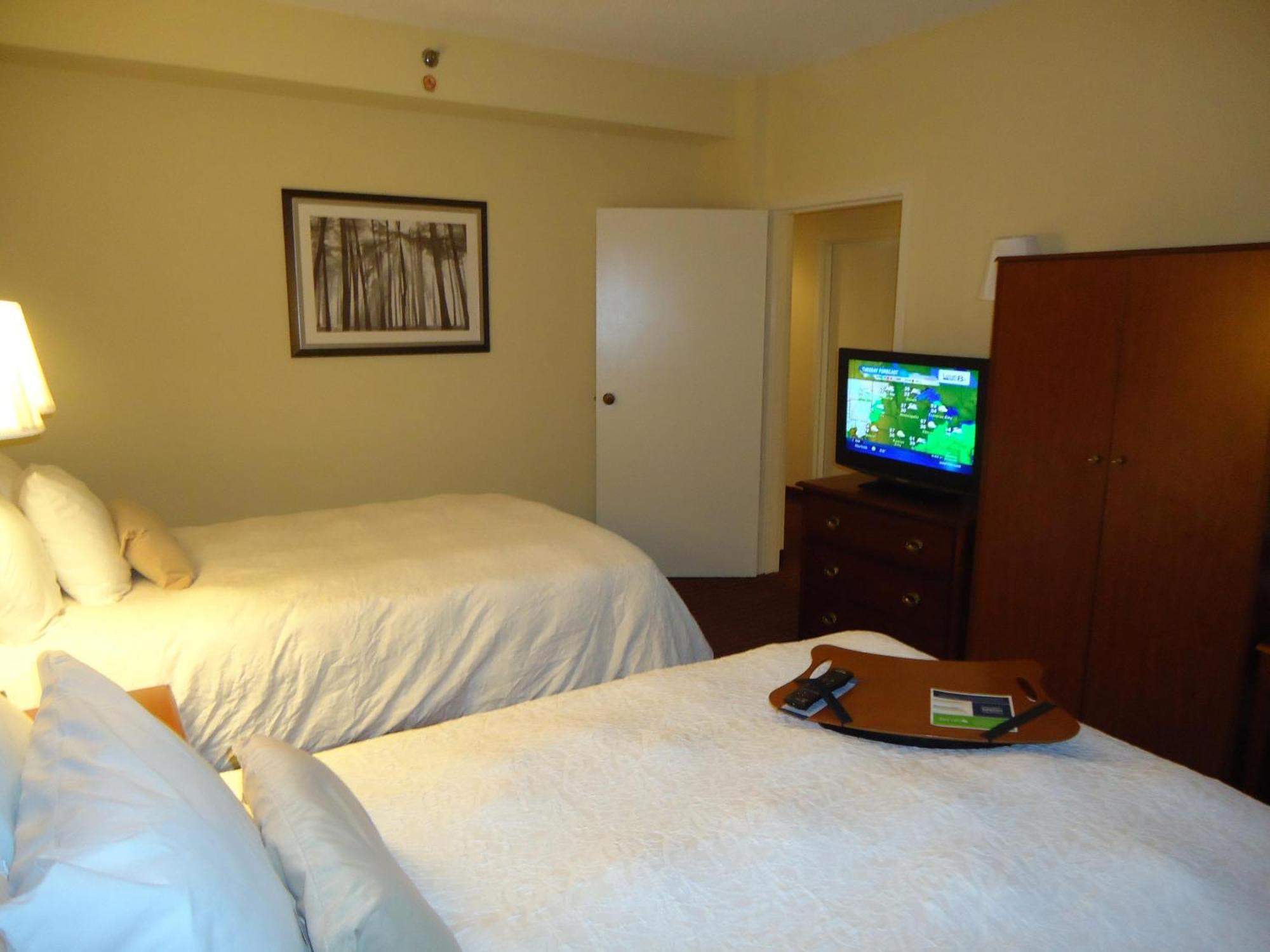 Double Suite Two Double Beds Non-Smoking