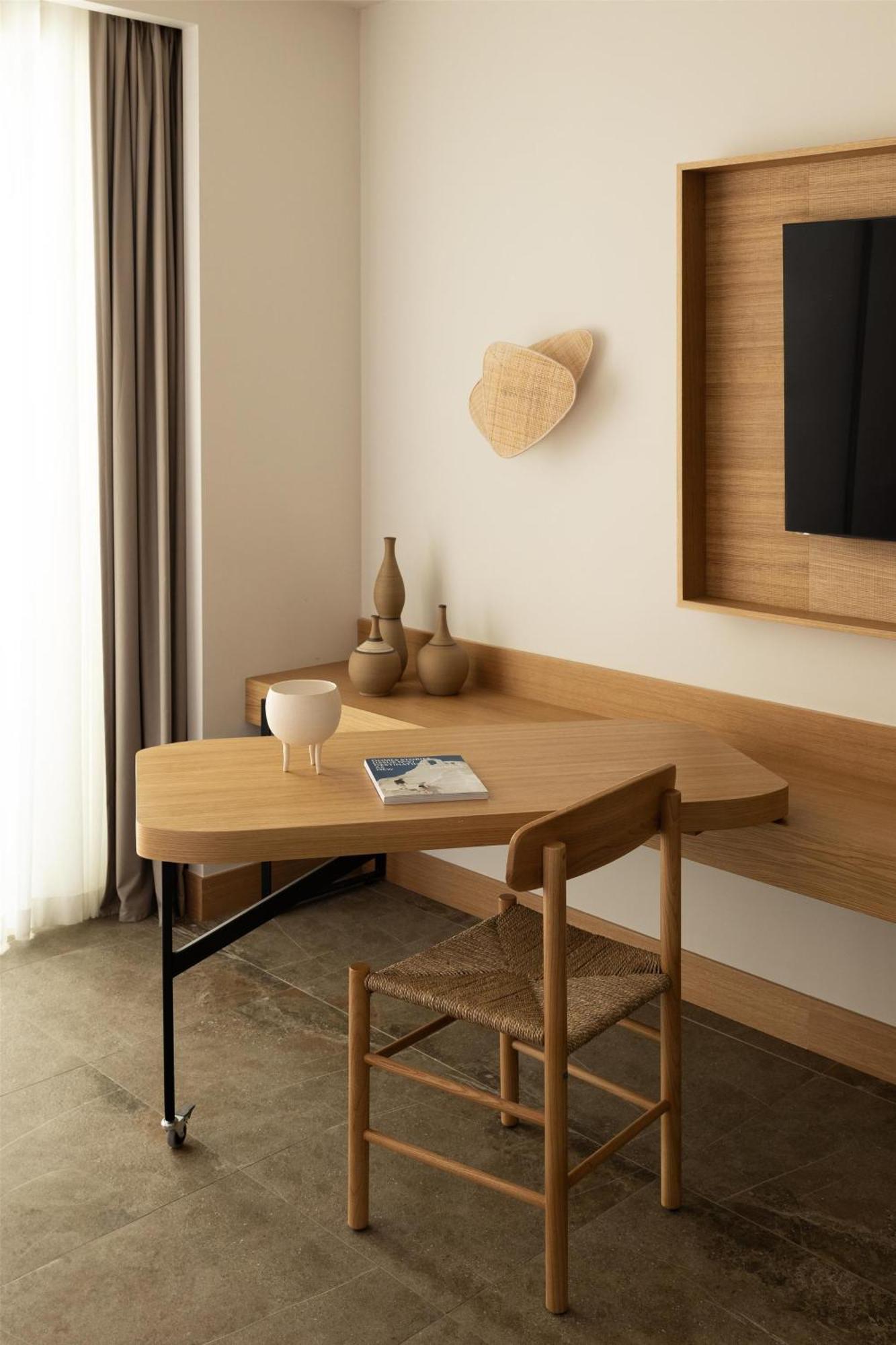 Sapphire Zen Queen Suite Outdoor Bath