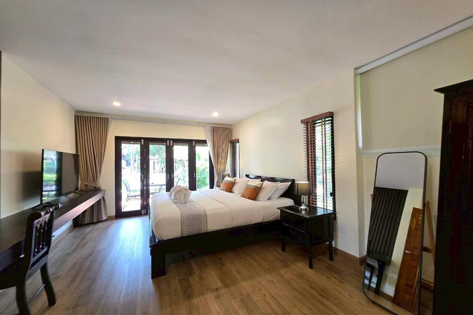 Deluxe Double Room Bath